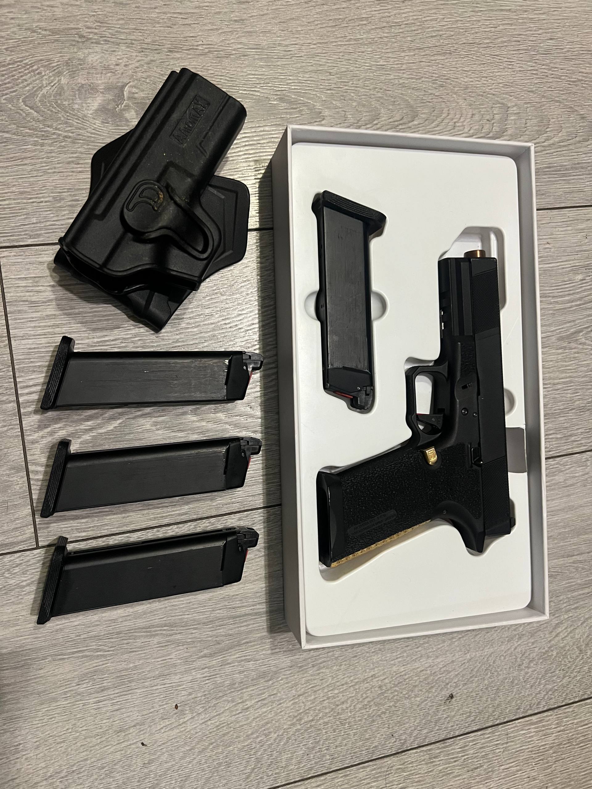 Replika pistoletu SAI BLU (Green Gas) - Specna Arms Edition