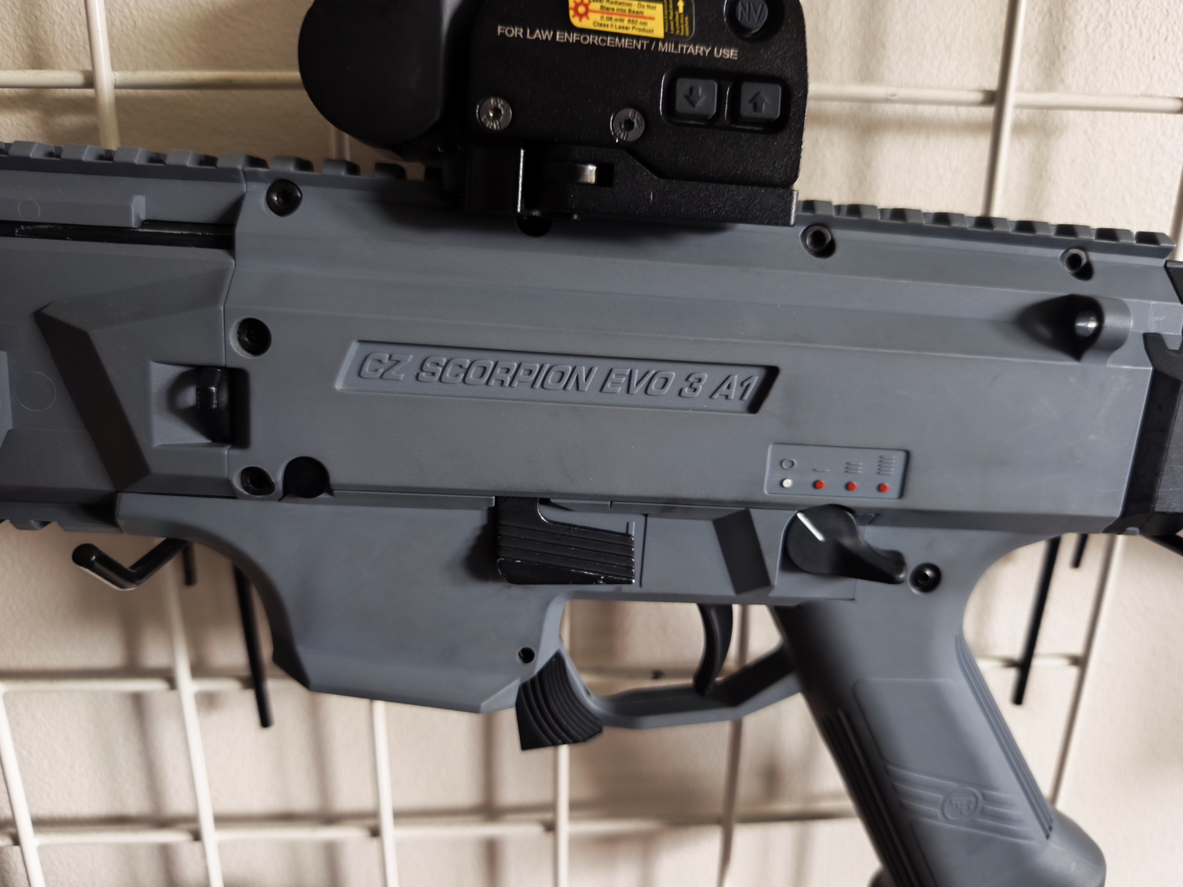Scorpion EVO3A1 Battleship Grey ASG + magi