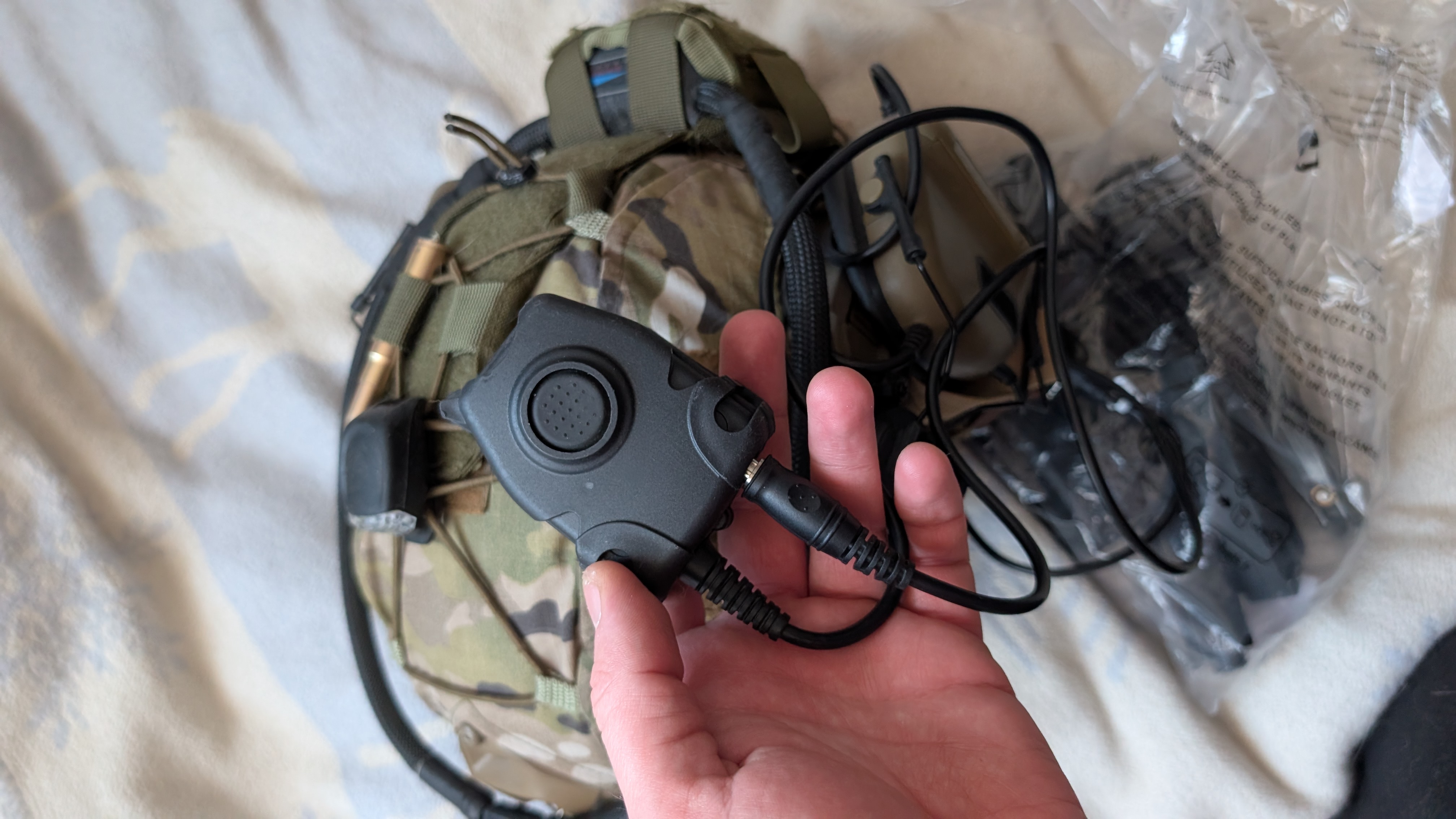 Hełm + Antyfog, gogle, pokrowiec, słuchawki, PTT, stalker, multicam