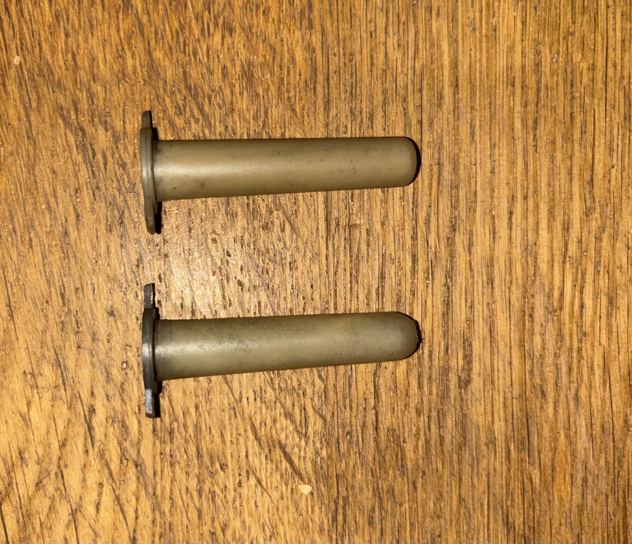 Części wewnętrzne po replikach Asg (Cena za wszystko ze zdjęć)