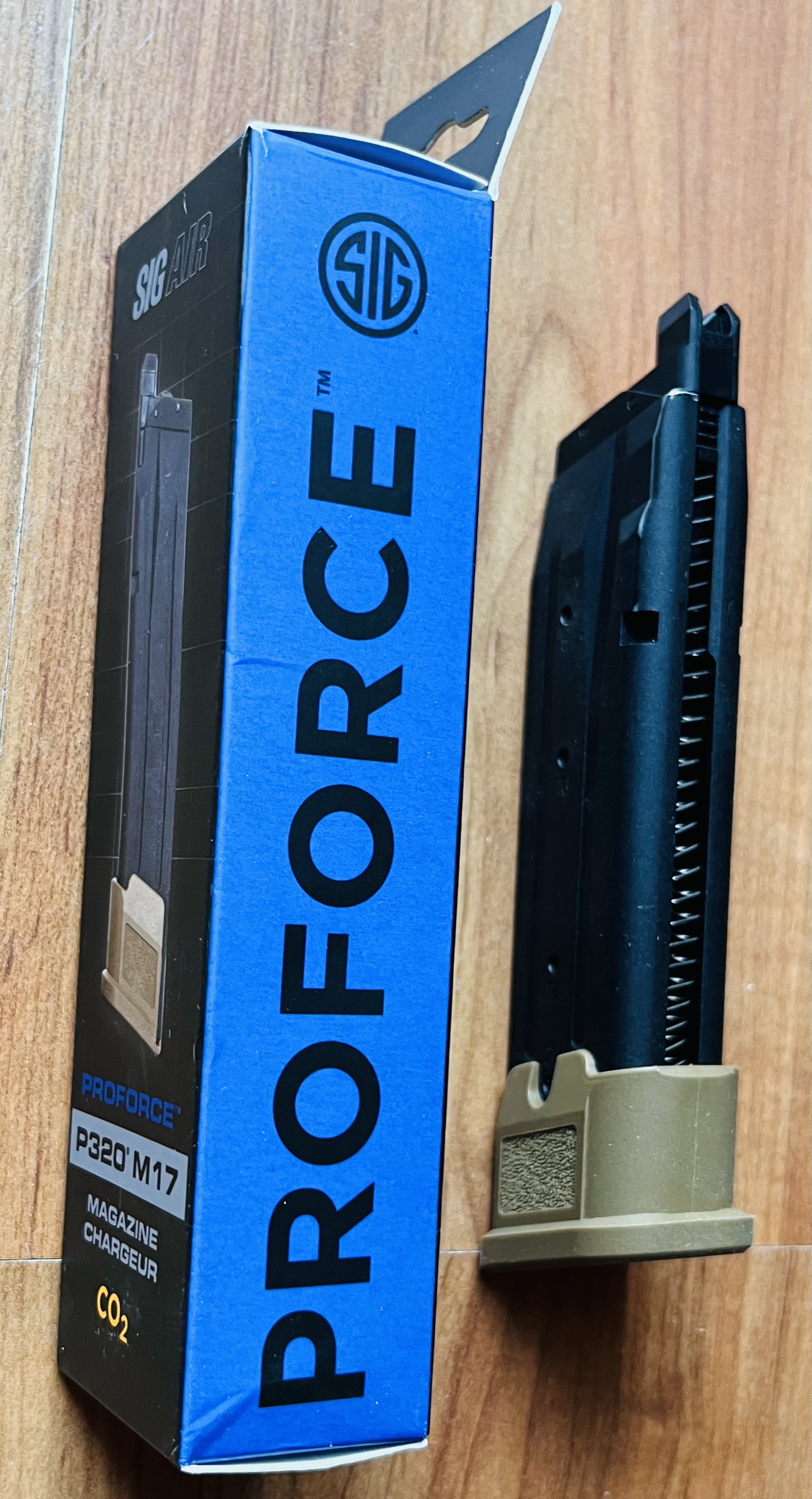 Magazynek Co2 do pistoletu Sig 0320 M17 / 18 Proforce