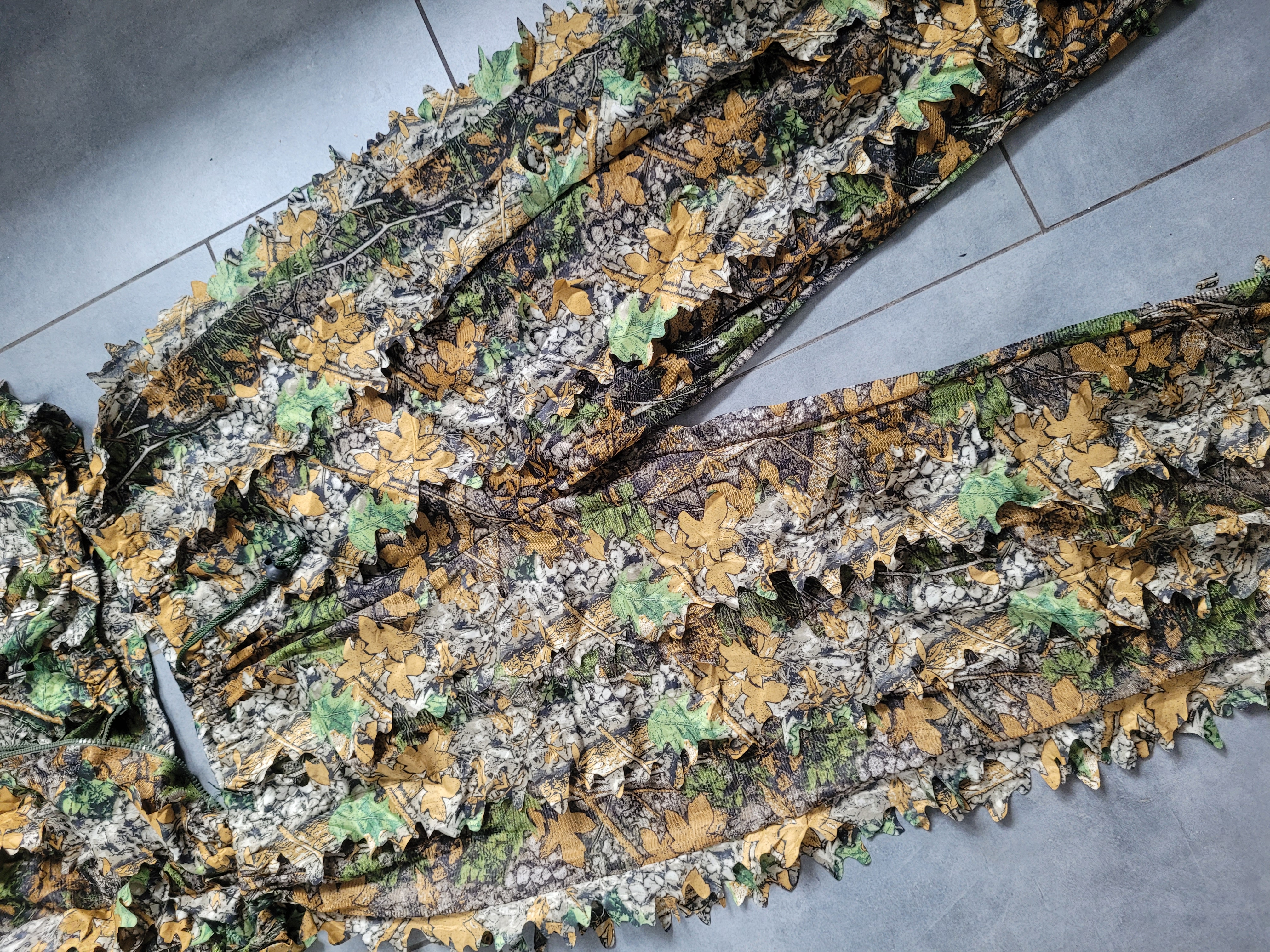 Chiński Leaf Suit