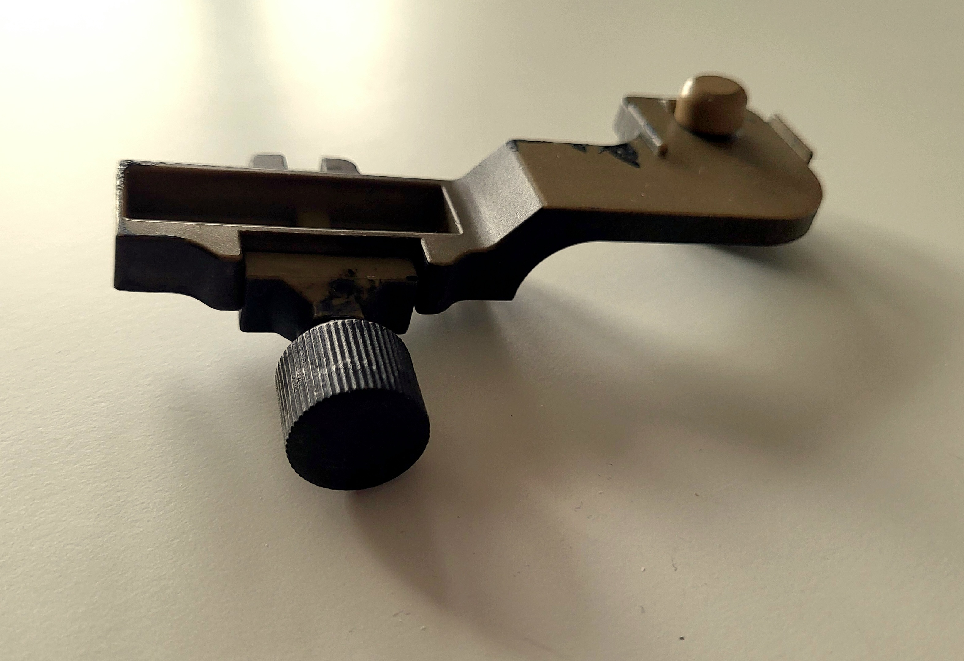 !LICYTACJA BEZ CENY MINIMALNEJ! MONTAŻ J-ARM, NOKTOWIZOR AN/PVS-14 (SZYNA RIS, PICATINNY NVG)