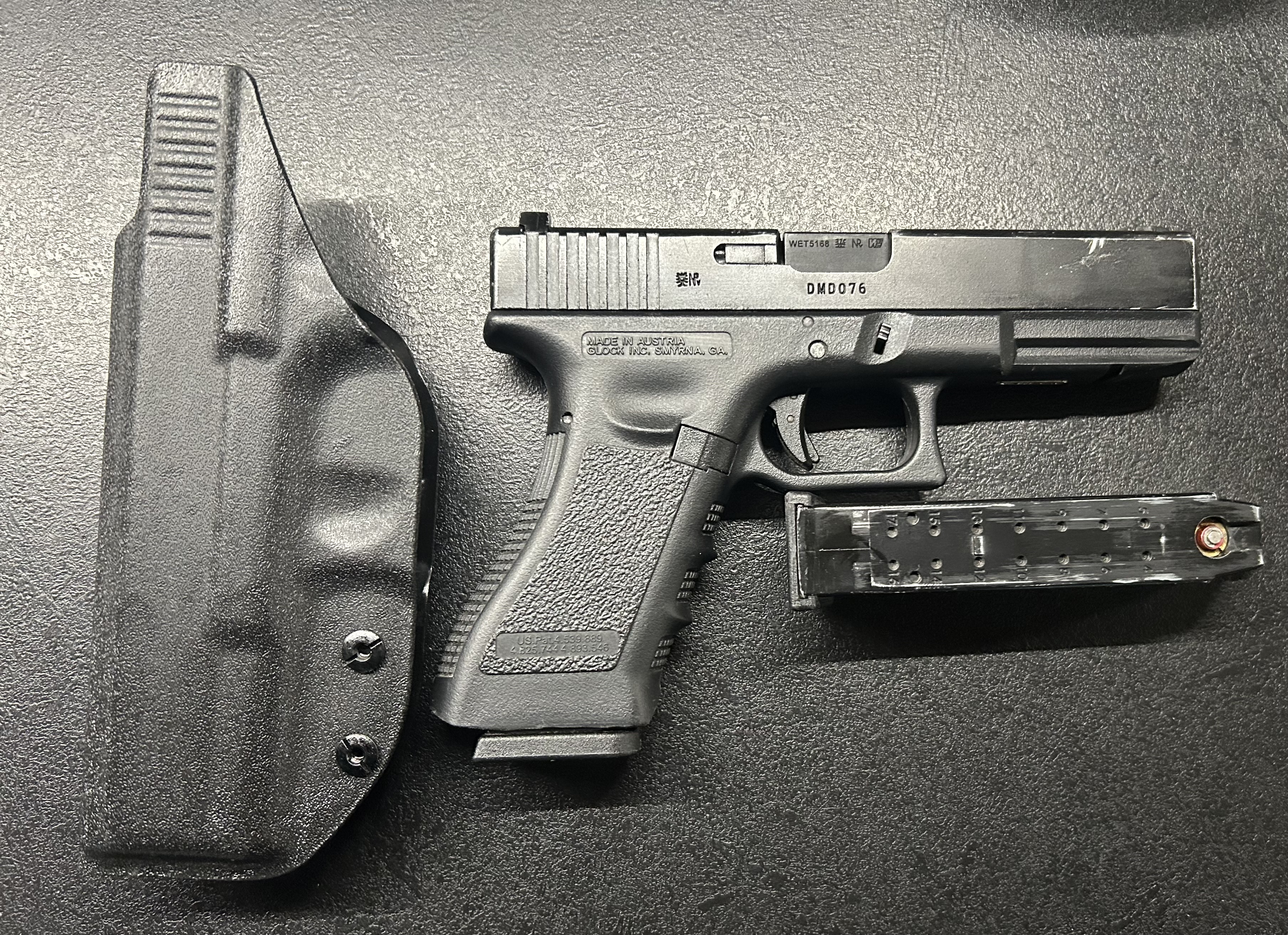 Pistolet Glock 17 GBB Tuning, masa części zapasowych