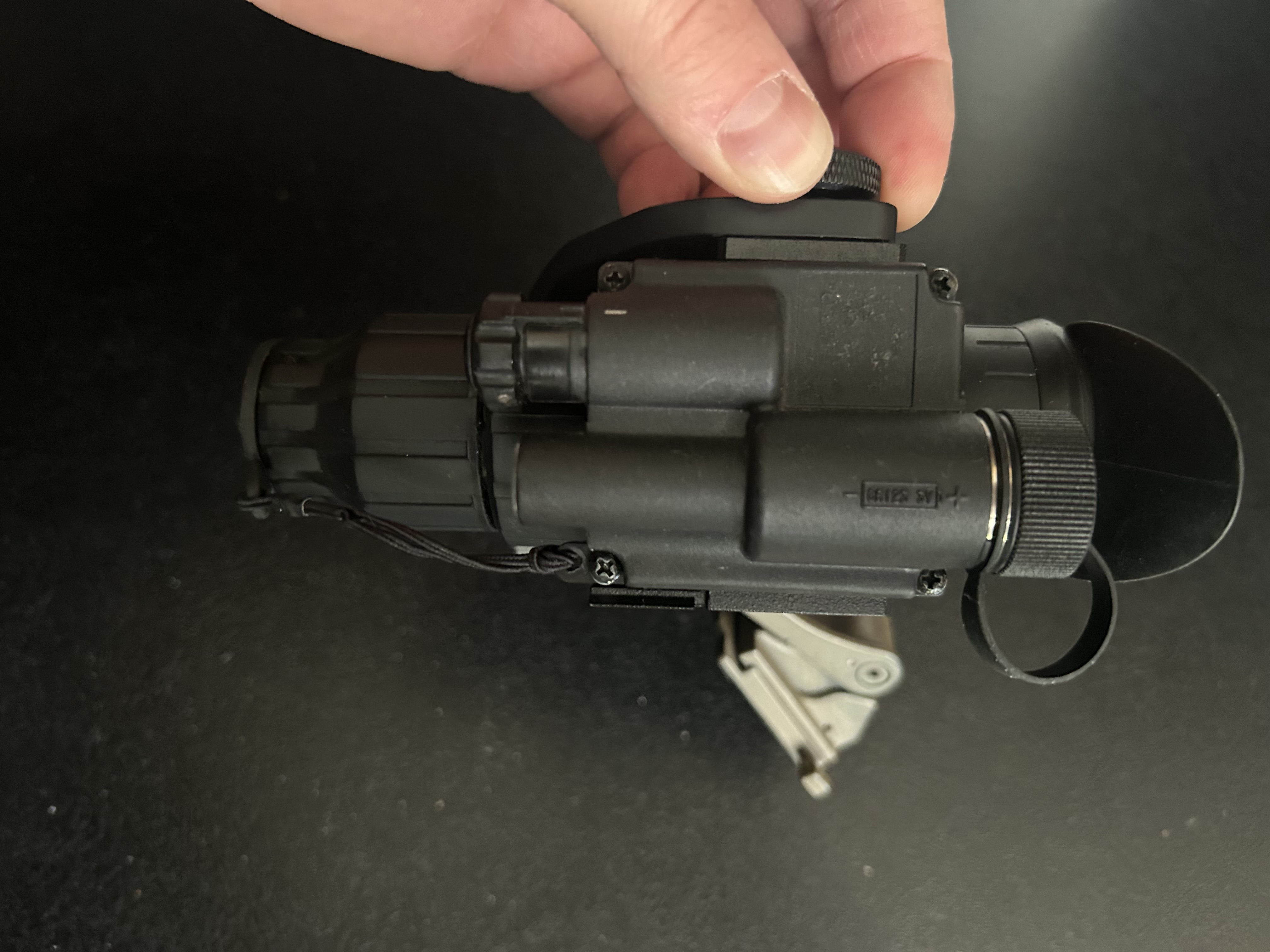 Noktowizor analogowy Pulsar Challenger plus montaż