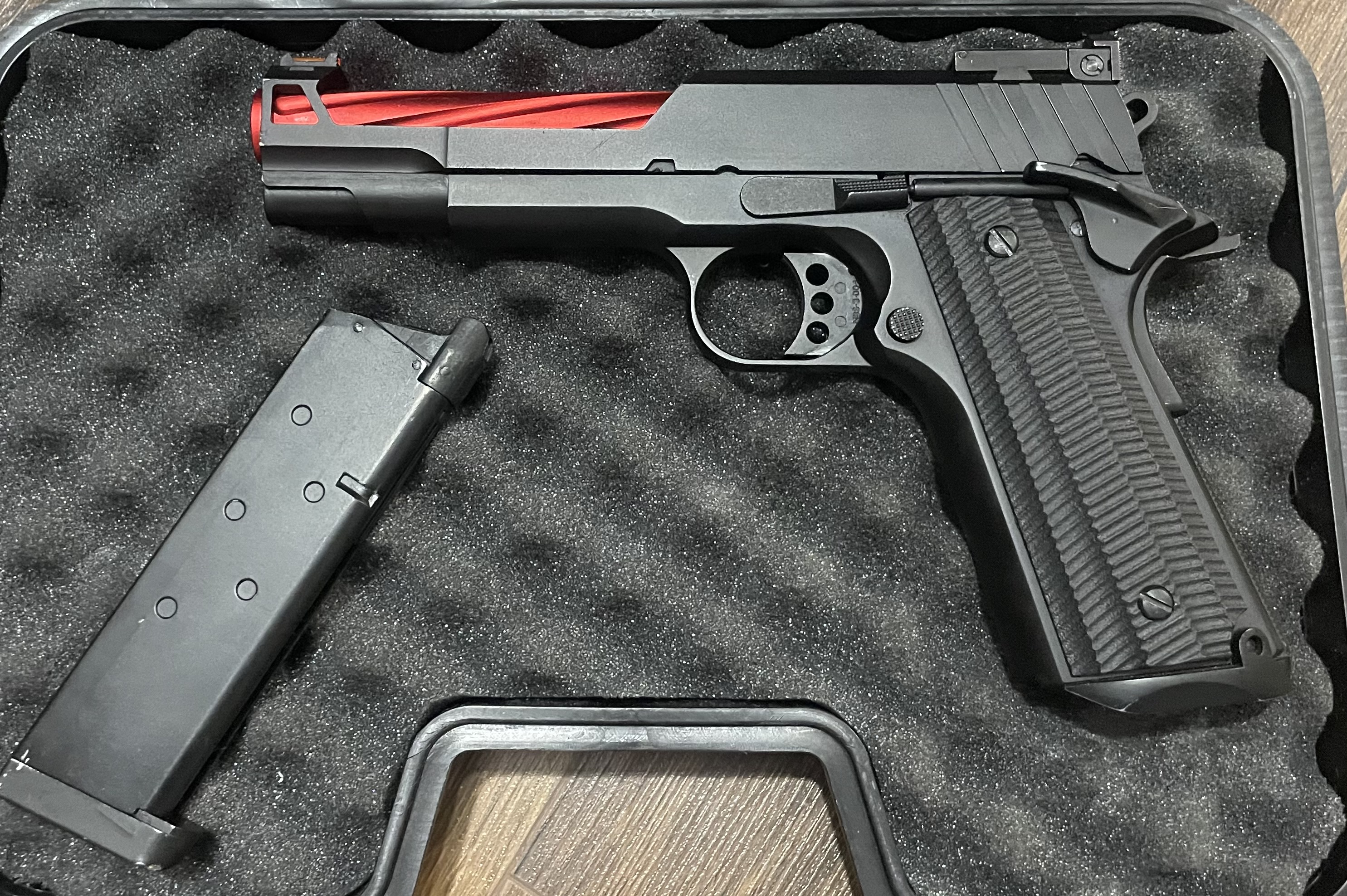 Replika pistoletu 3363 Golden Eagle GBB