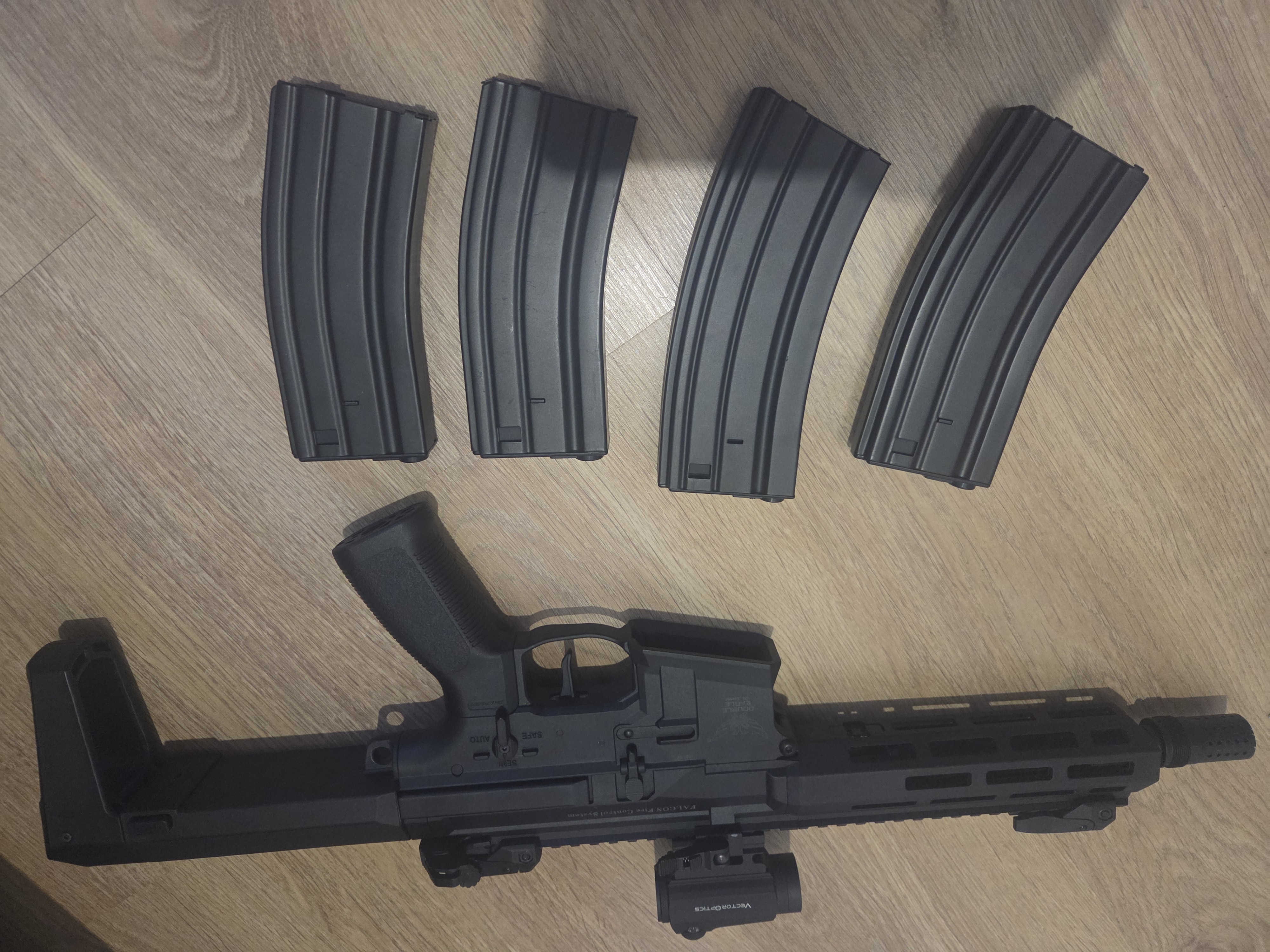 DE M904G caly zestaw na start