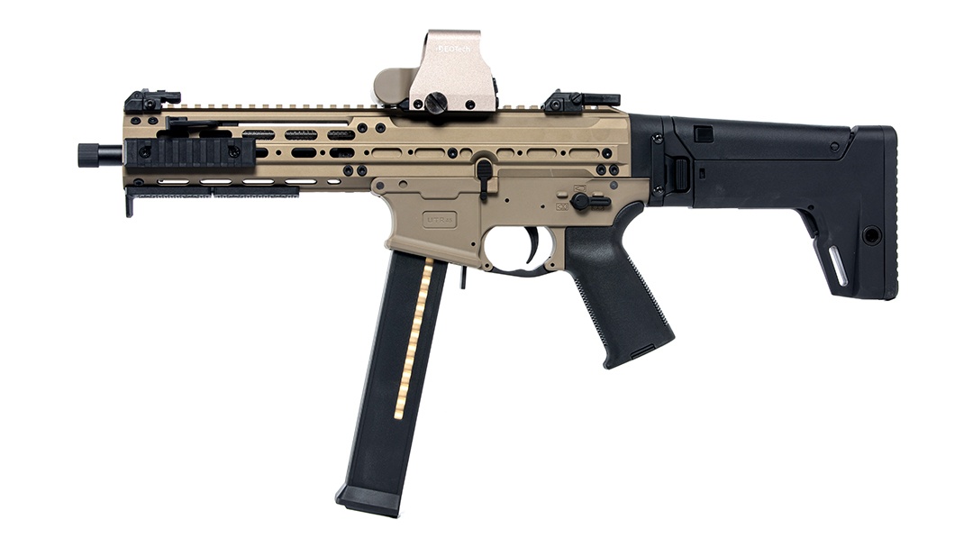 Miks UMP i AR-15 od DE