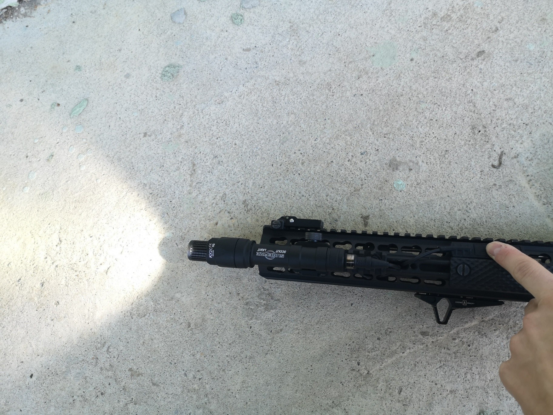 Latarka kopia SureFire M600 stan BDB