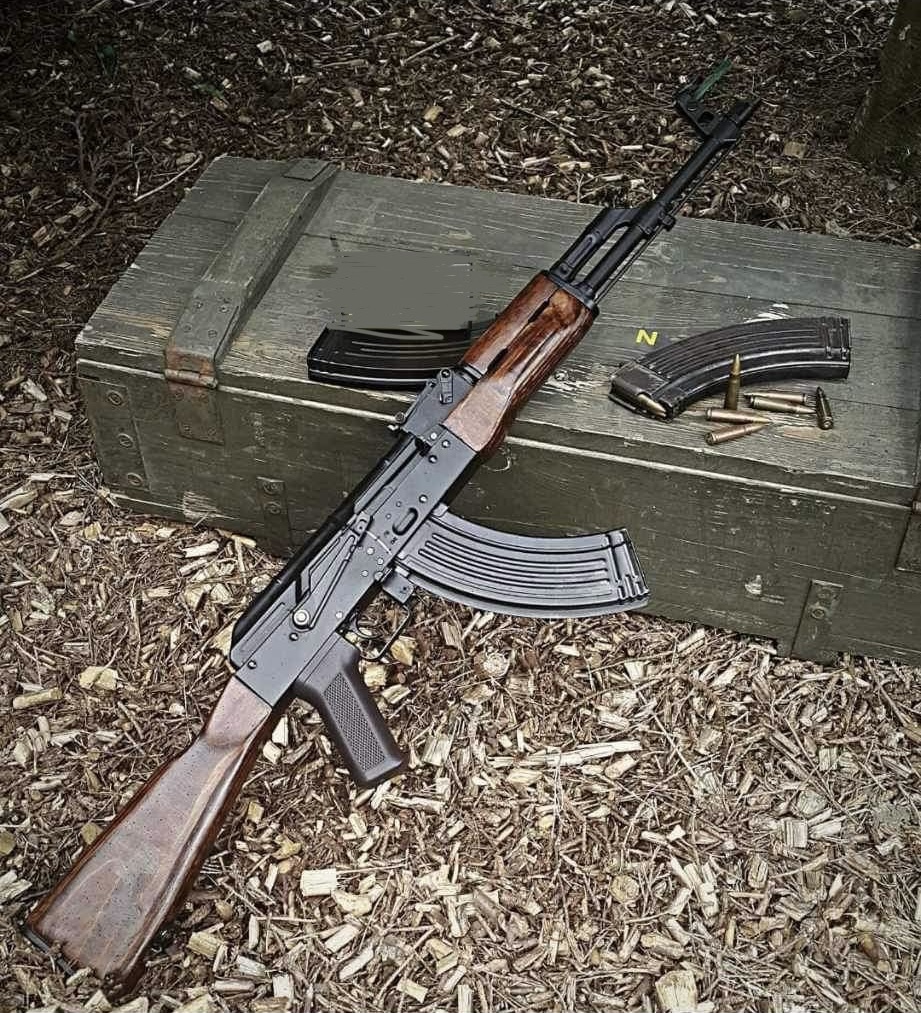 CM.048M po modach