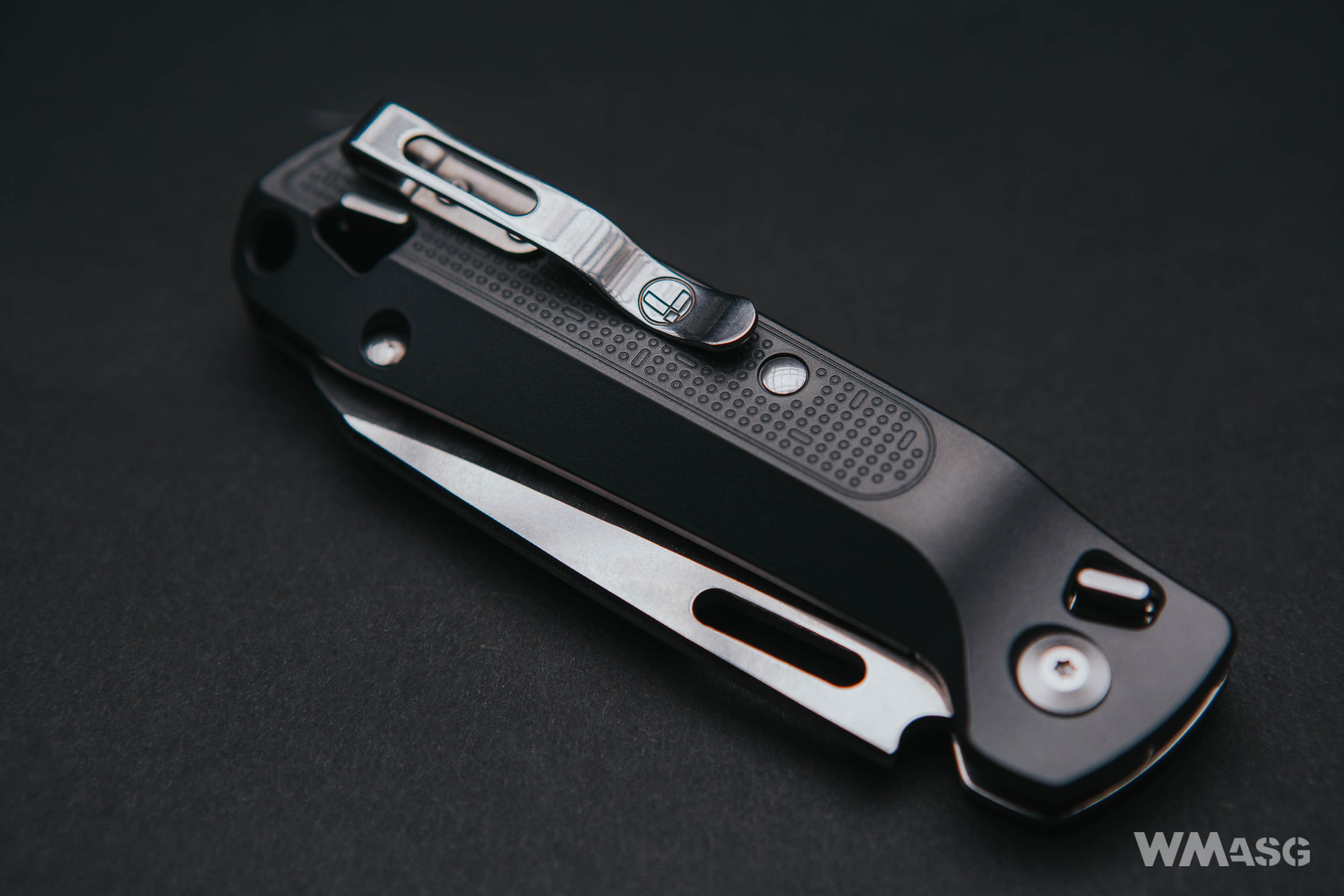 Leatherman FREE K4 (stiudio)