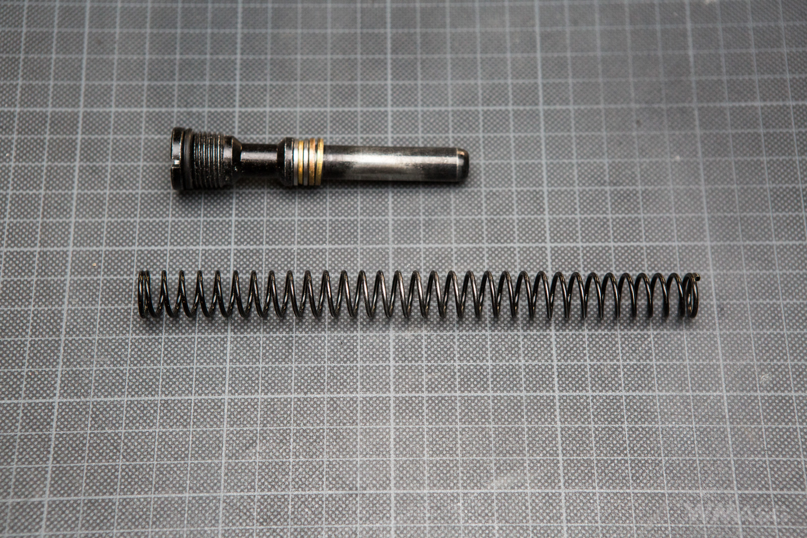 Cyma CM.097B - wewnątrz