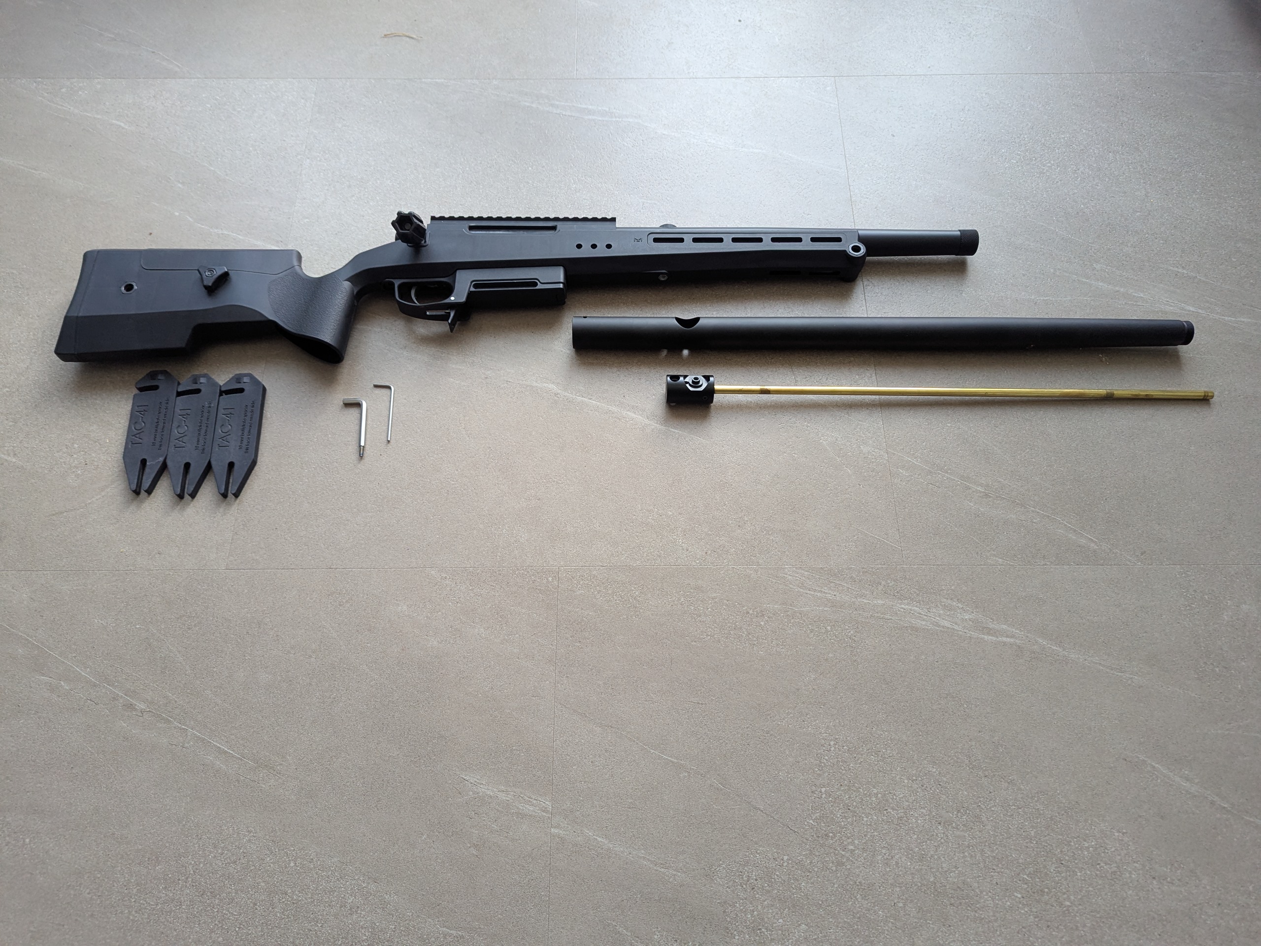 Karabin/ snajperka TAC-41 p Silverback + dodatki