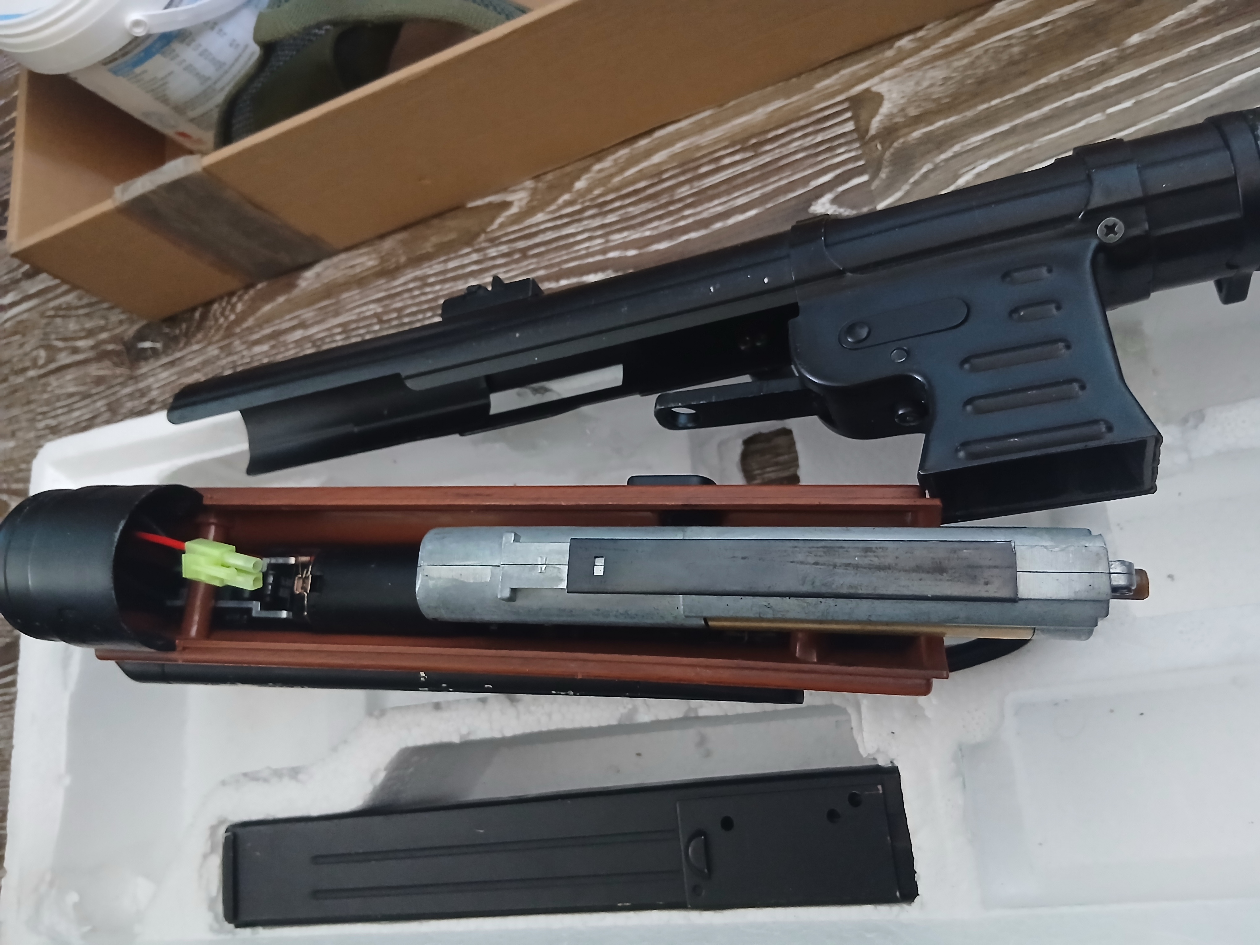 Komplet ASG replika mp-40+ akcesoria