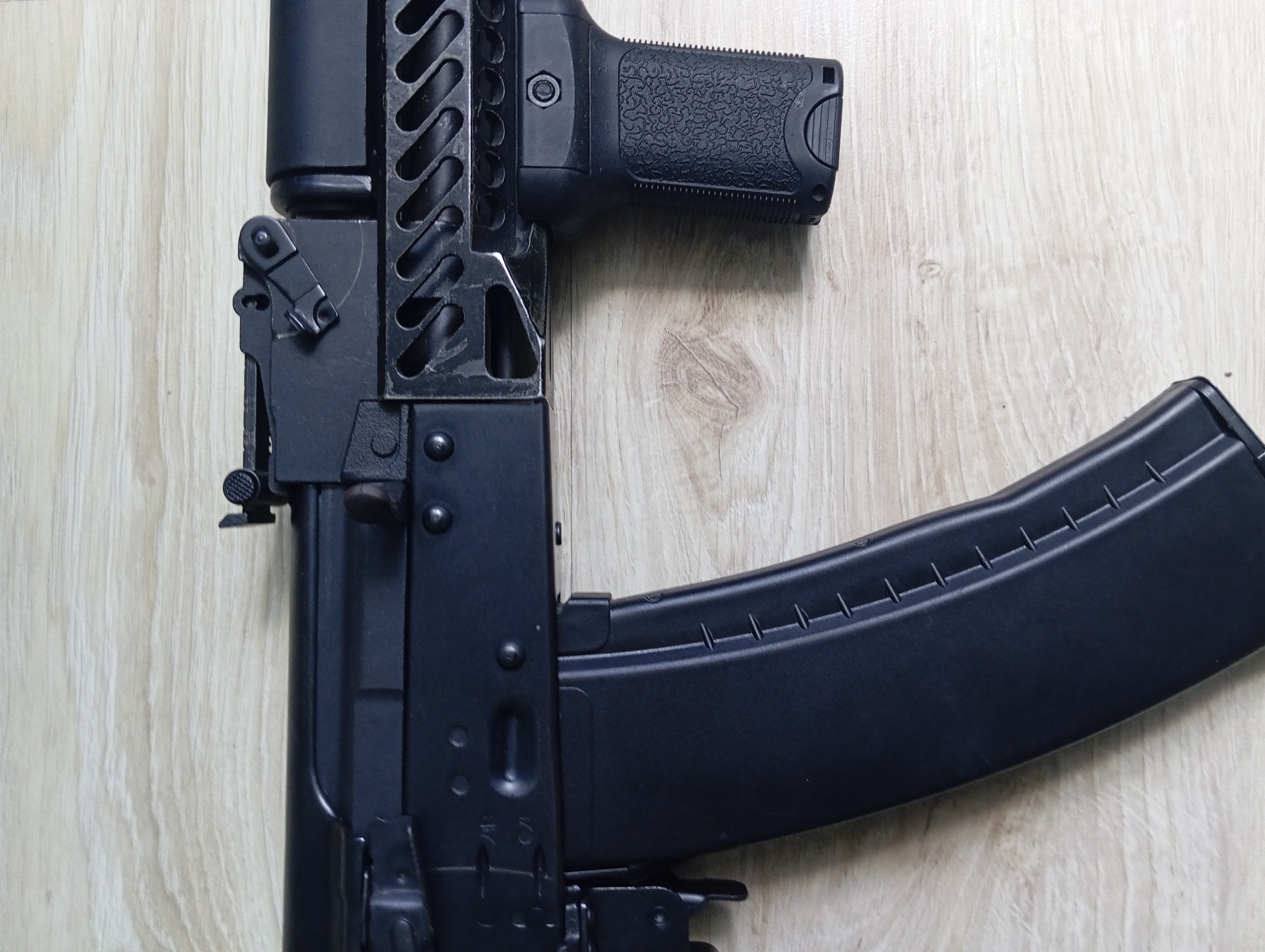 E&L AK 105