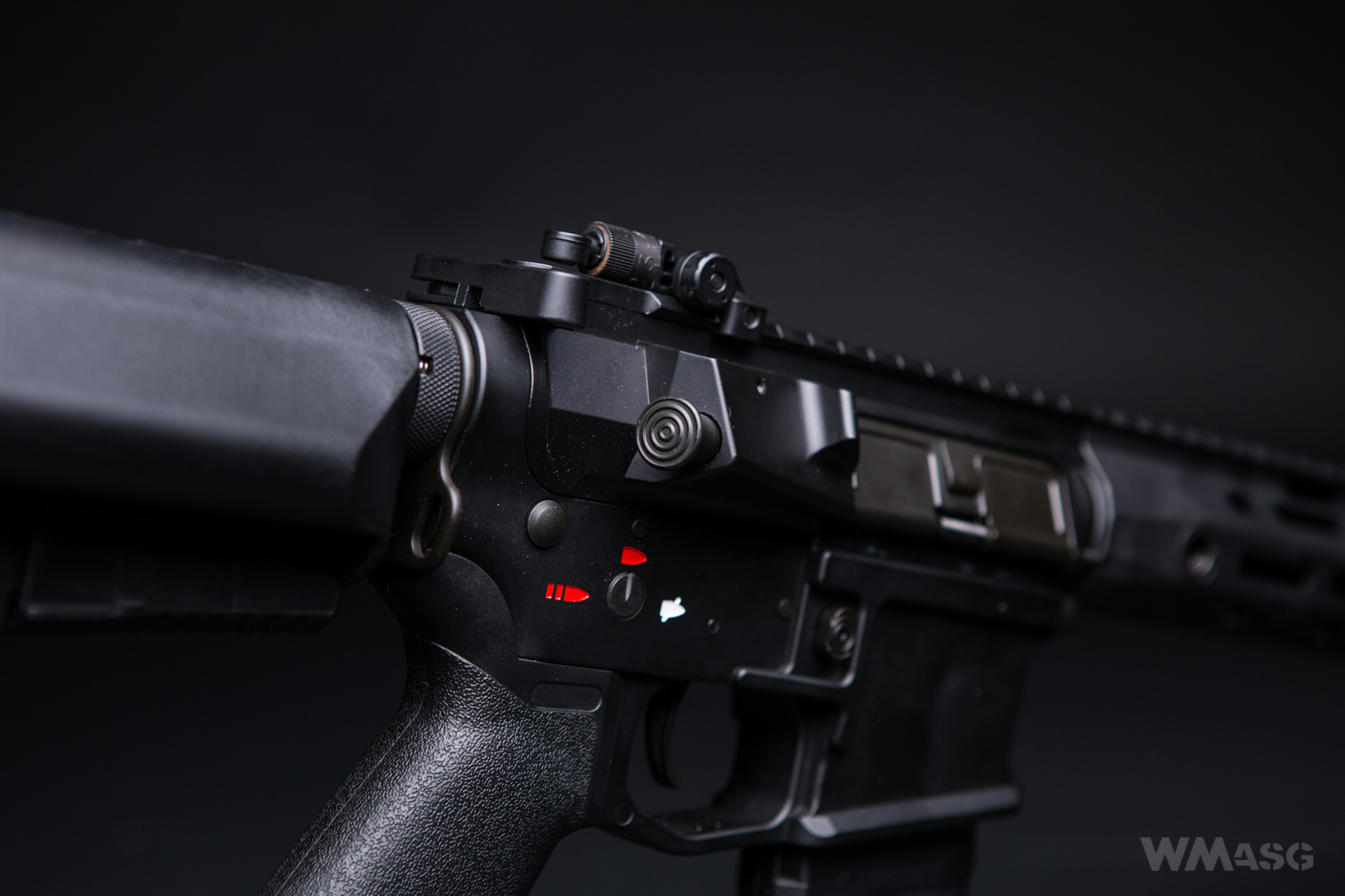 Cyma CM.097B - z zewnątrz
