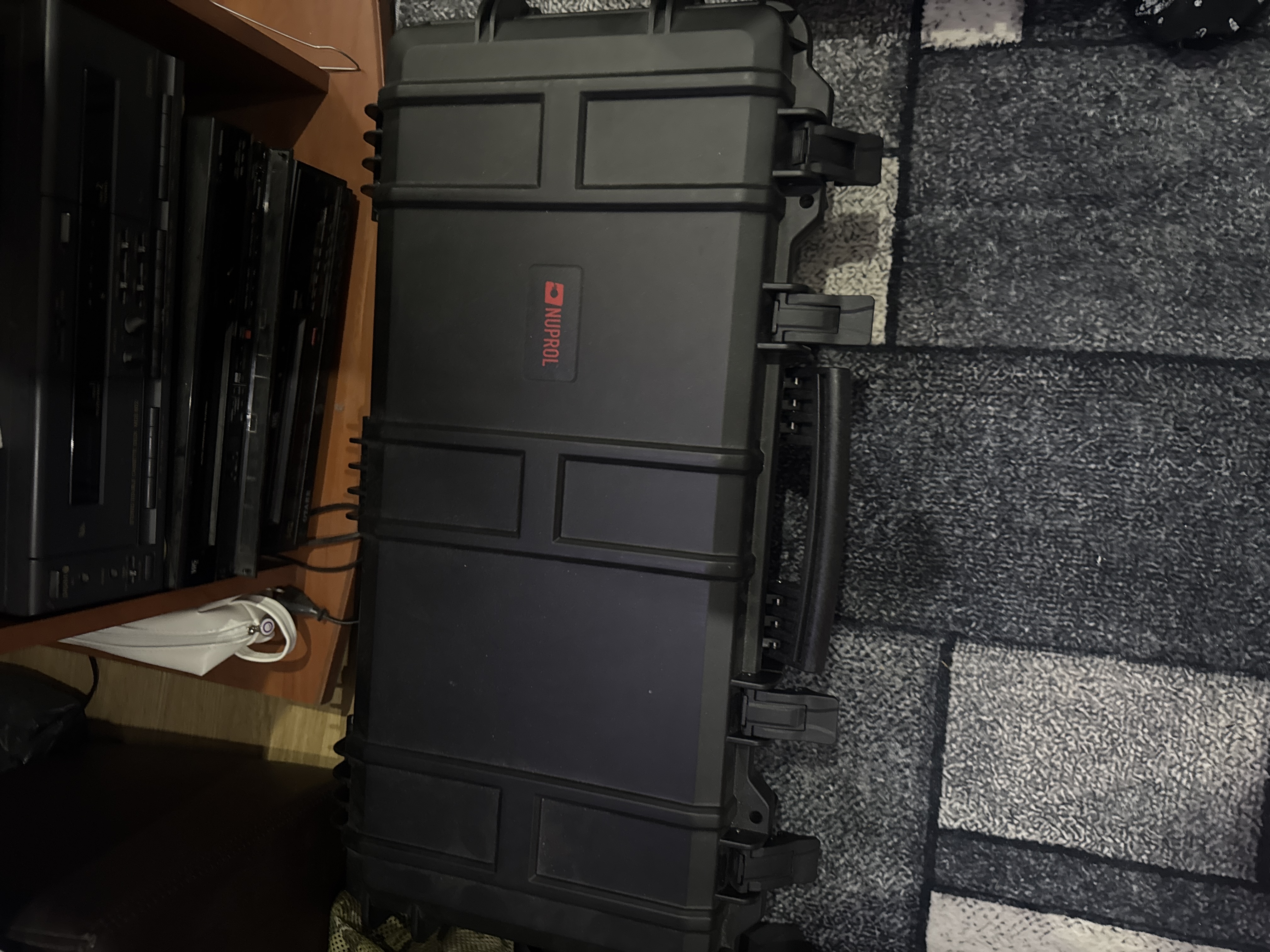 Walizka nuprol srednia