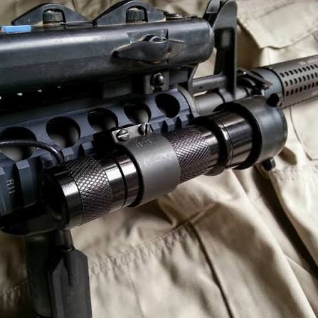 Latarka CAR15 CAG Delta GWOT Seals Grom Surefire 6p