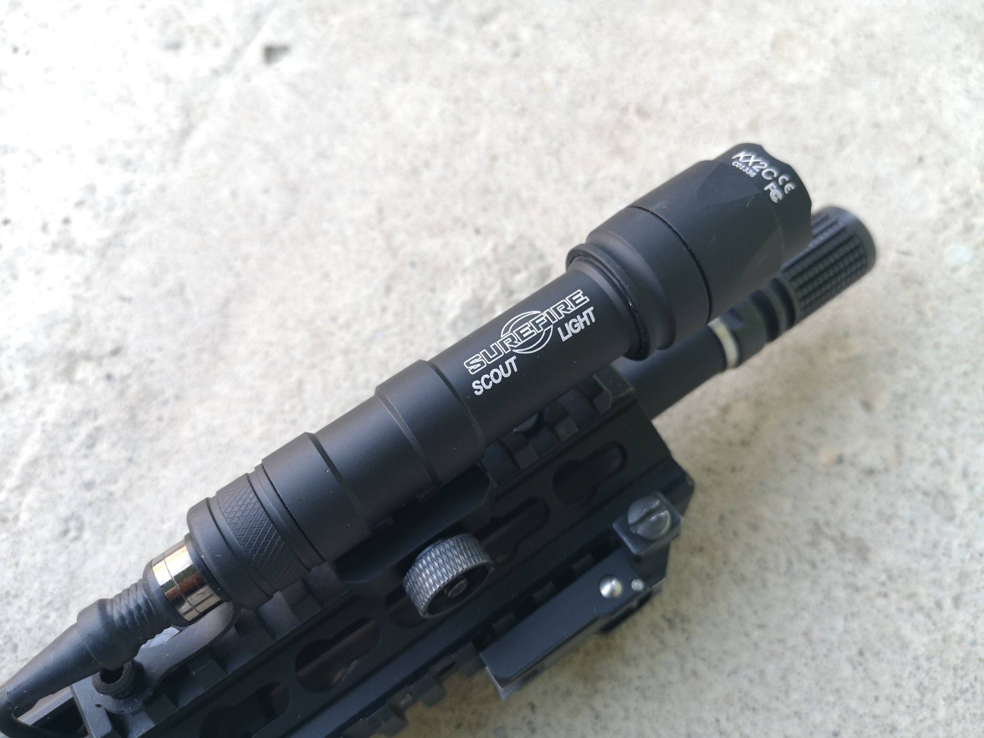 Latarka kopia SureFire M600 stan BDB