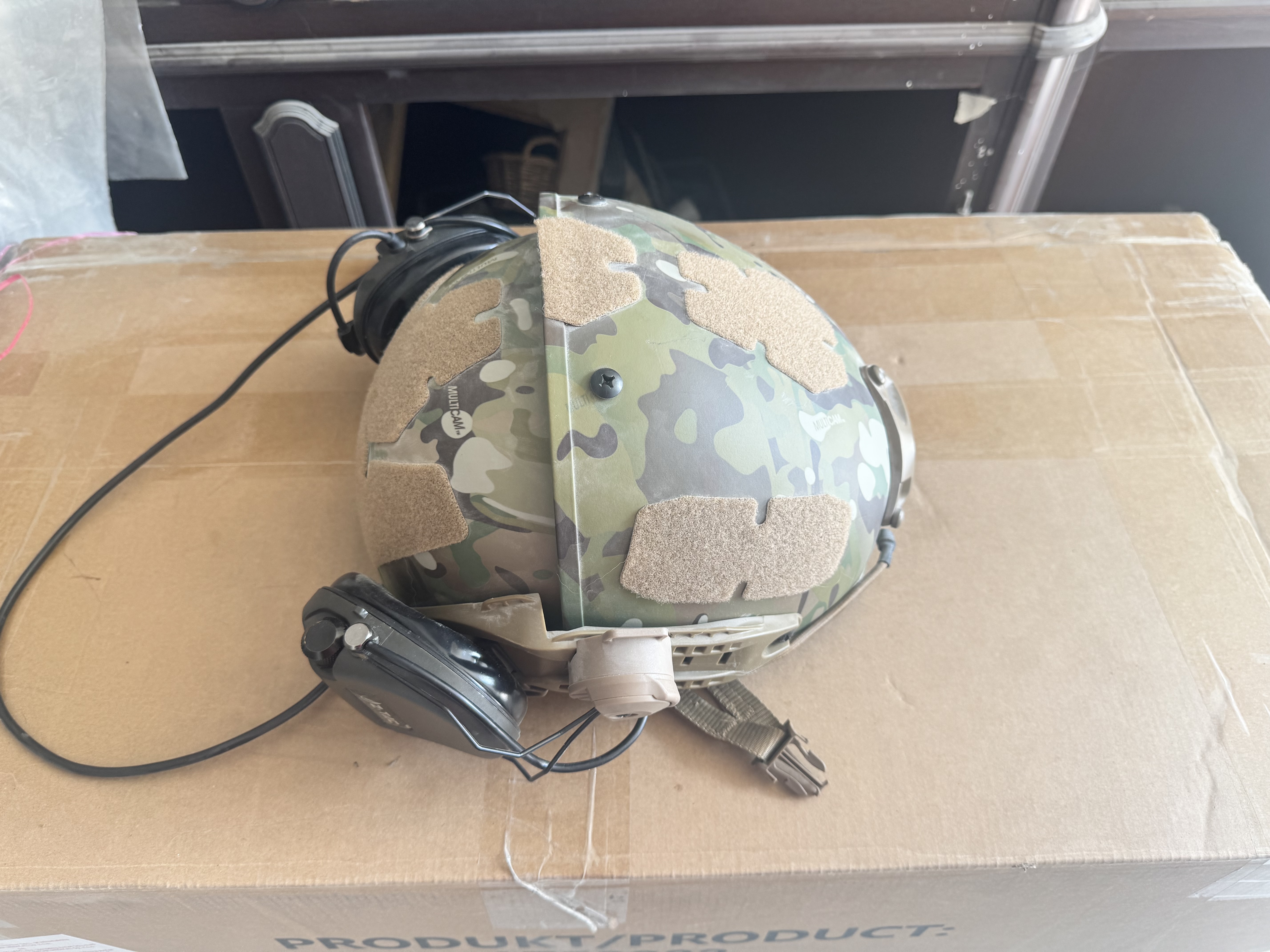 Kask budowlany AirFrame + słuchawki Zotac