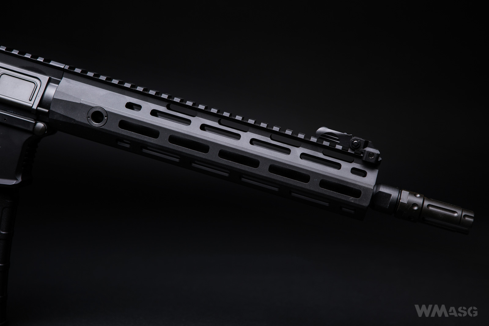 Cyma CM.097B - z zewnątrz