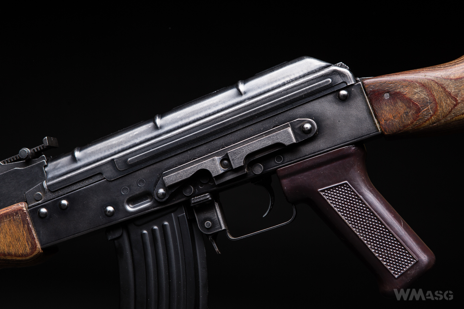 AKM G&G (z AIMS)