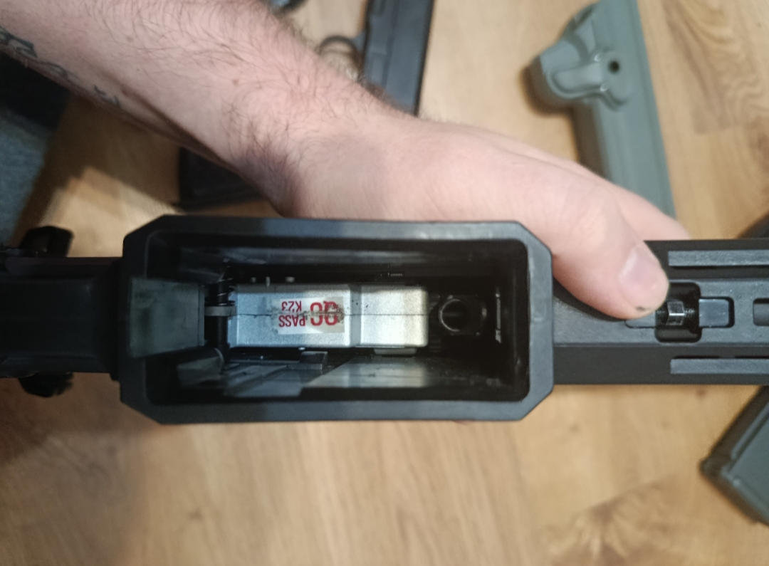 Cały zestaw replika de m904R i army r28 co2