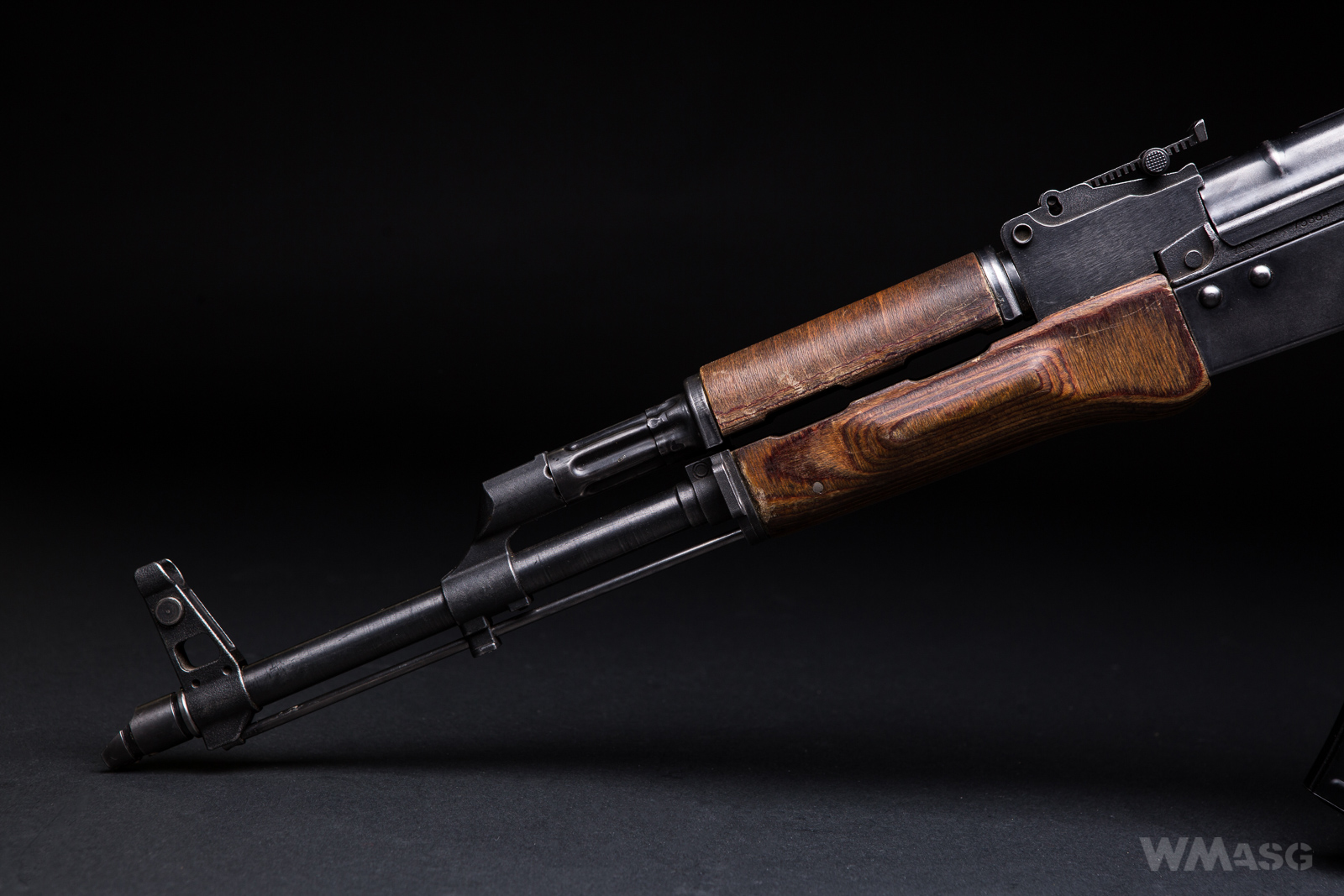 AKM G&G (z AIMS)