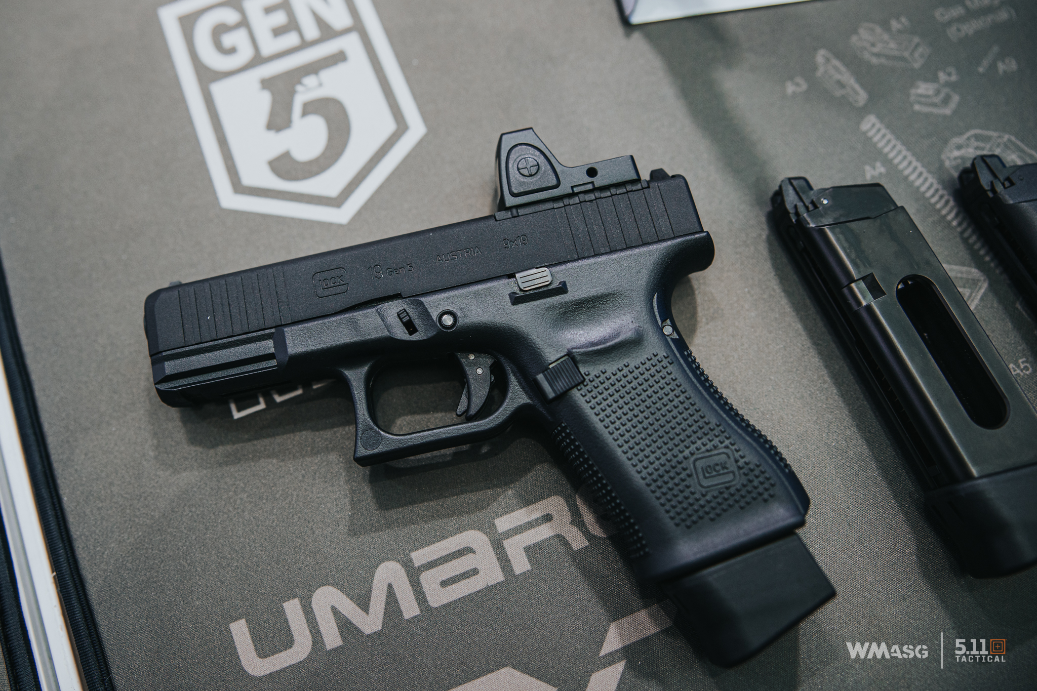 Star Rainbow Company at MOA 2023