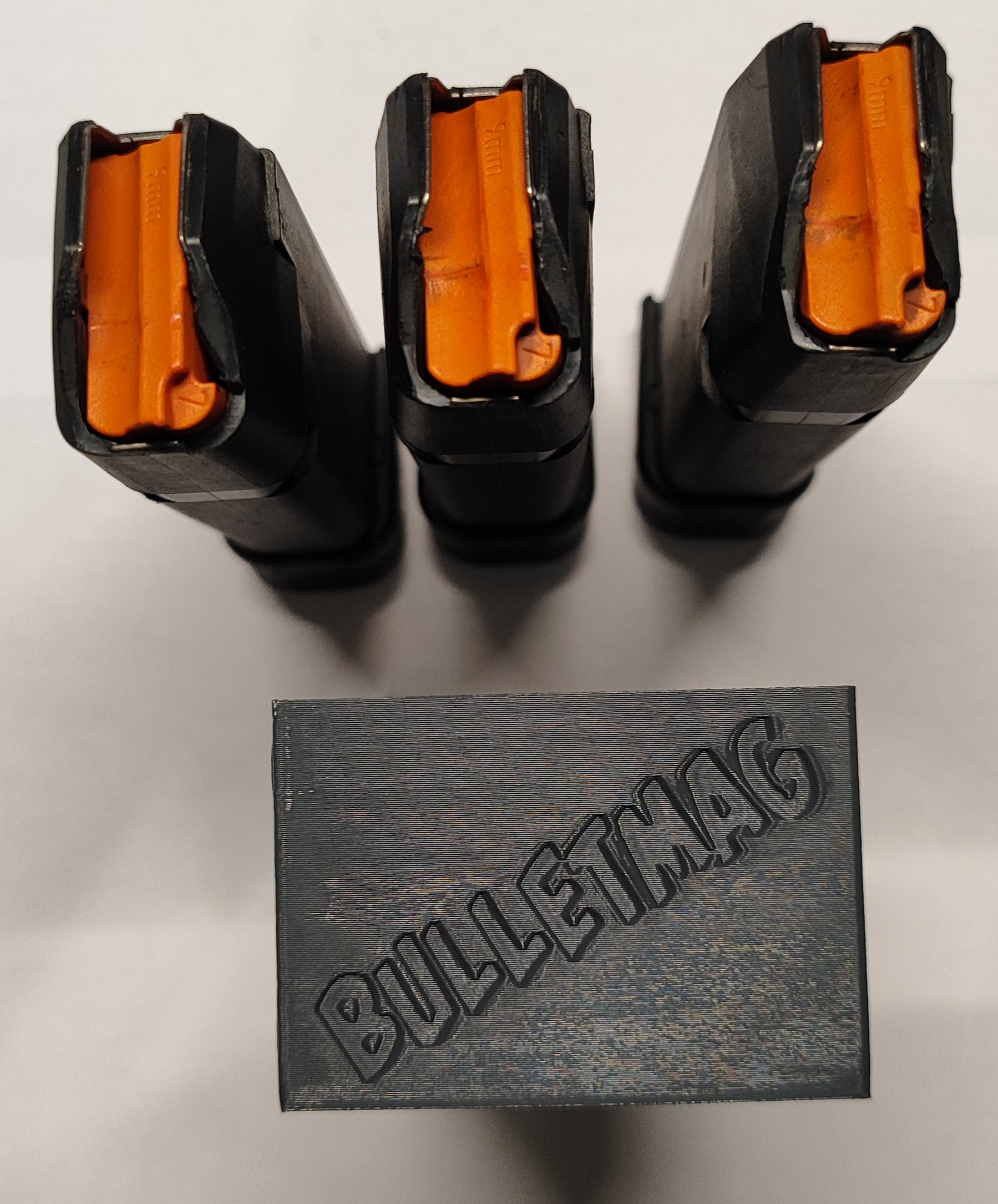 Zestaw magazynków Glock 17 plus 2 z uchwytem magnetycznym