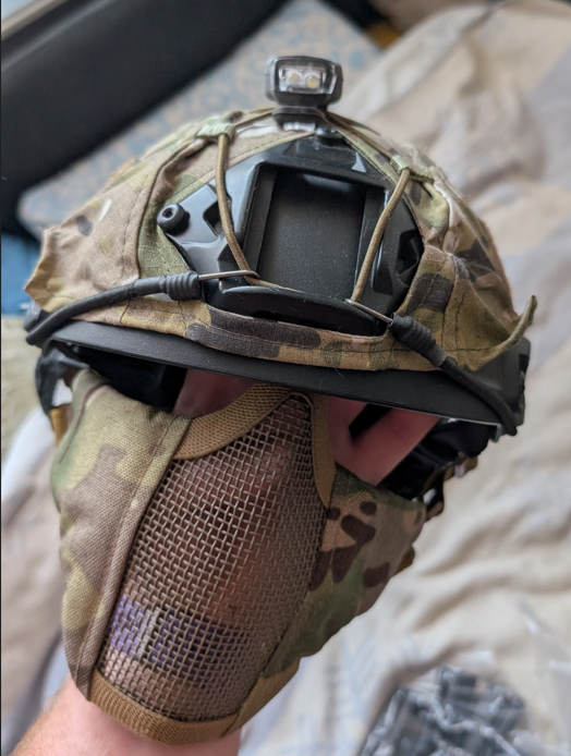 Hełm + pokrowiec, lampka, stalker, multicam