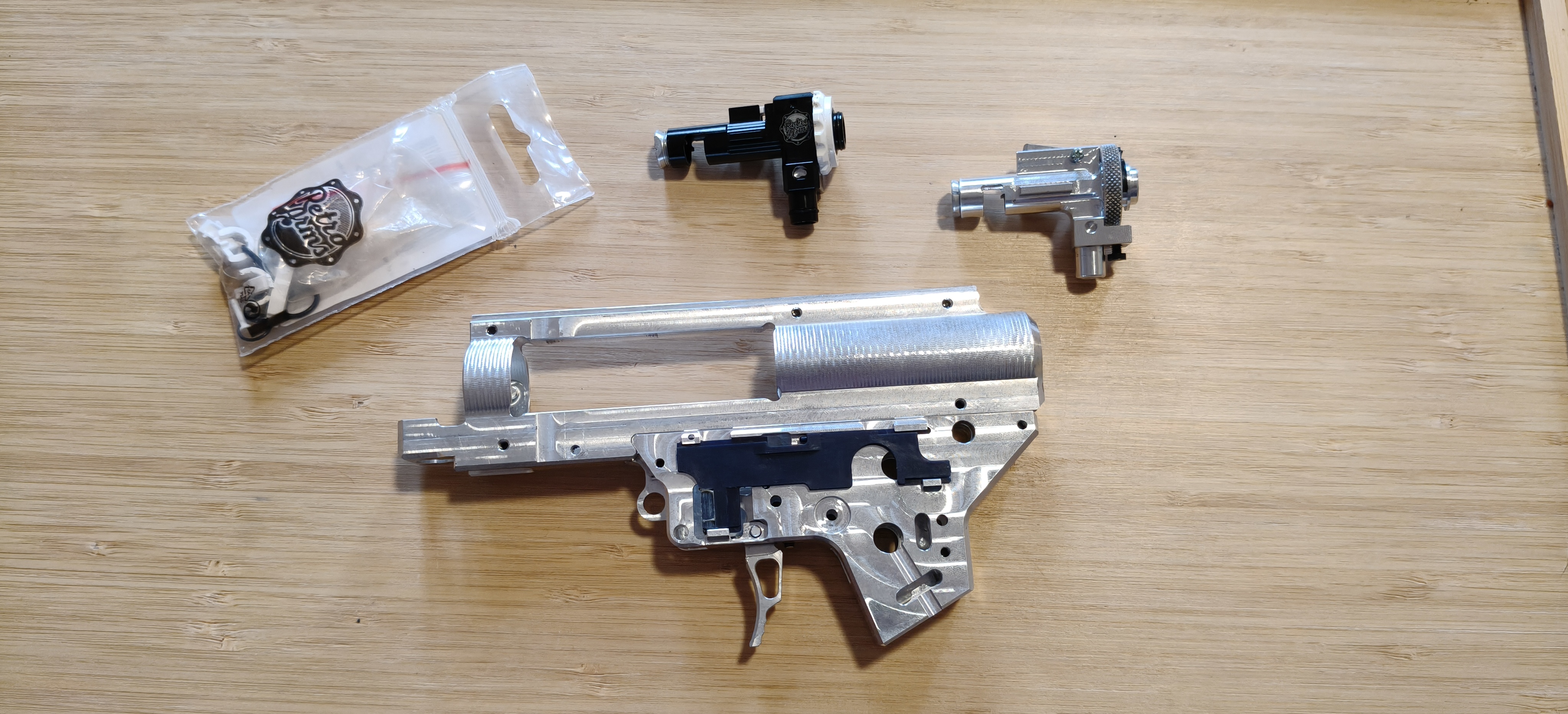 Szkielet Gearbox dwudzielony z komorą hop up cnc 8mm Retro Arms v2