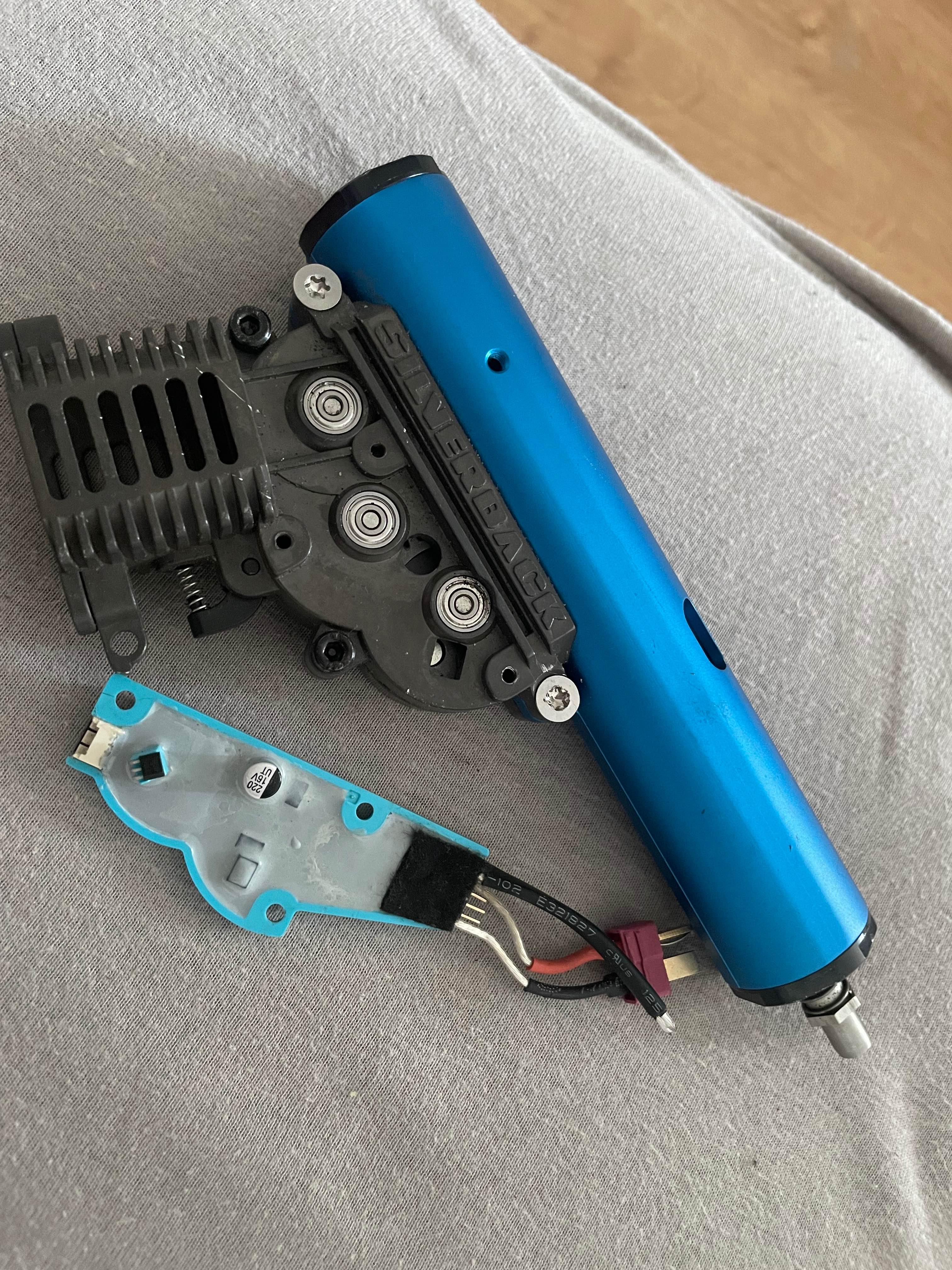 Części Silverback: Szkielet, Niebieski Cylinder, Elektronika / MOSFET