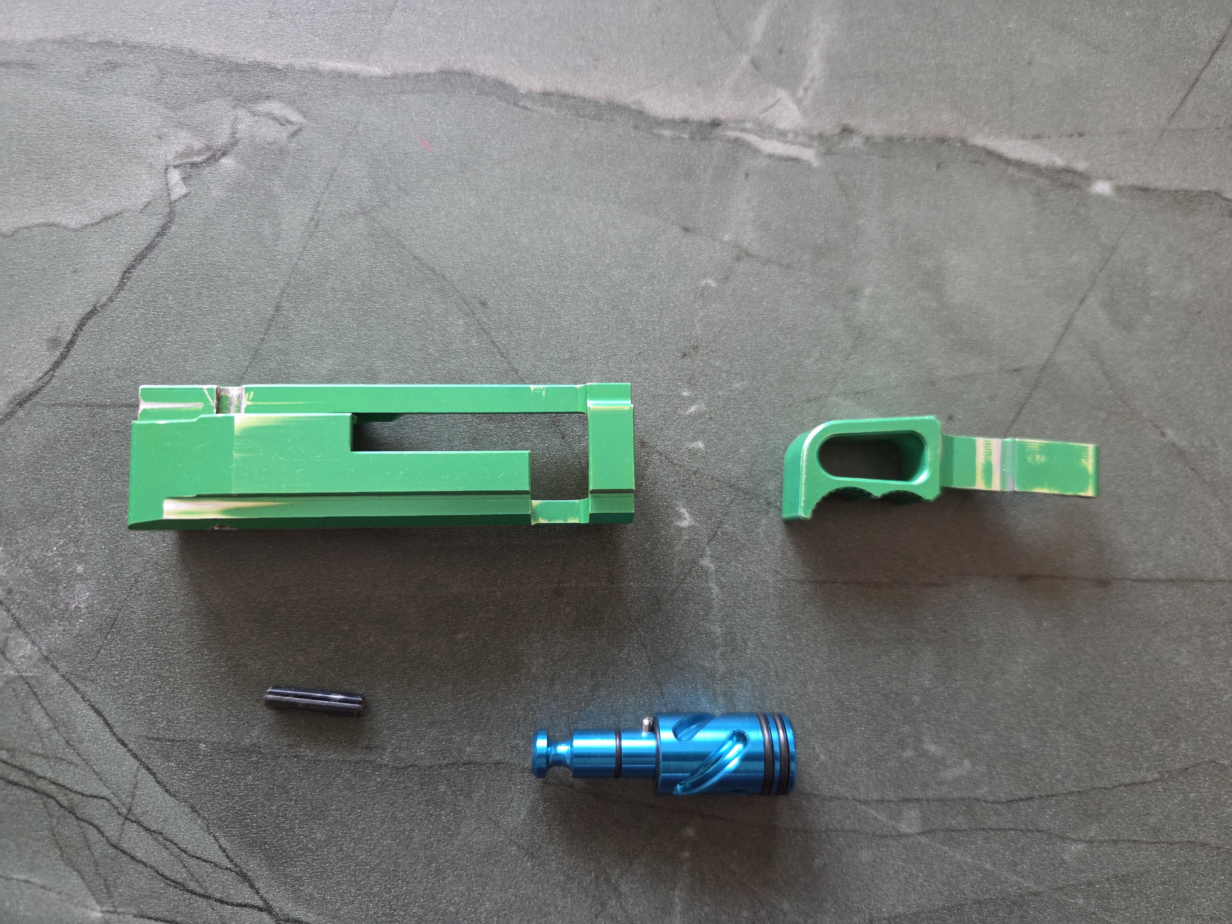 KC-02 części Rogueworx zamek chwyt tłok piston V3