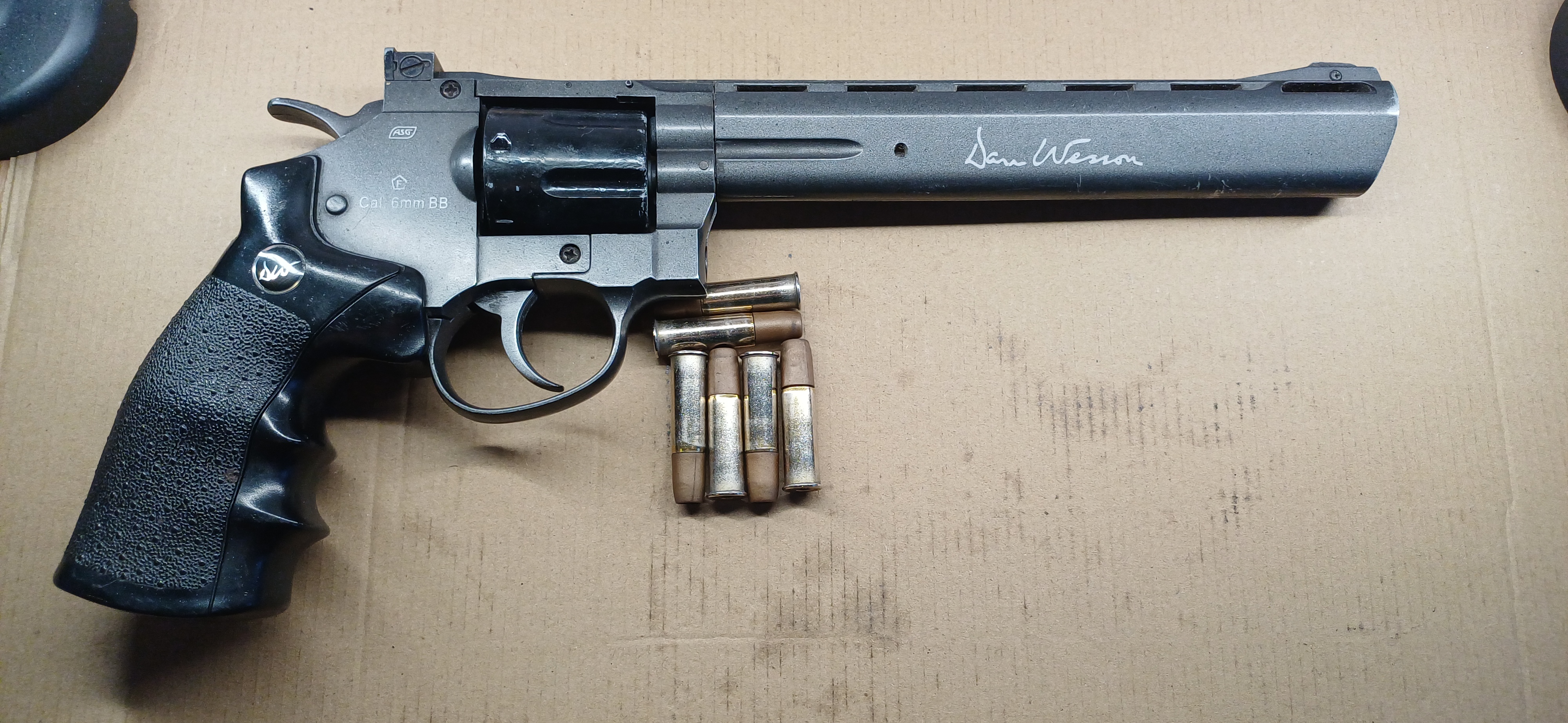 Dan wesson 8" rewolwer