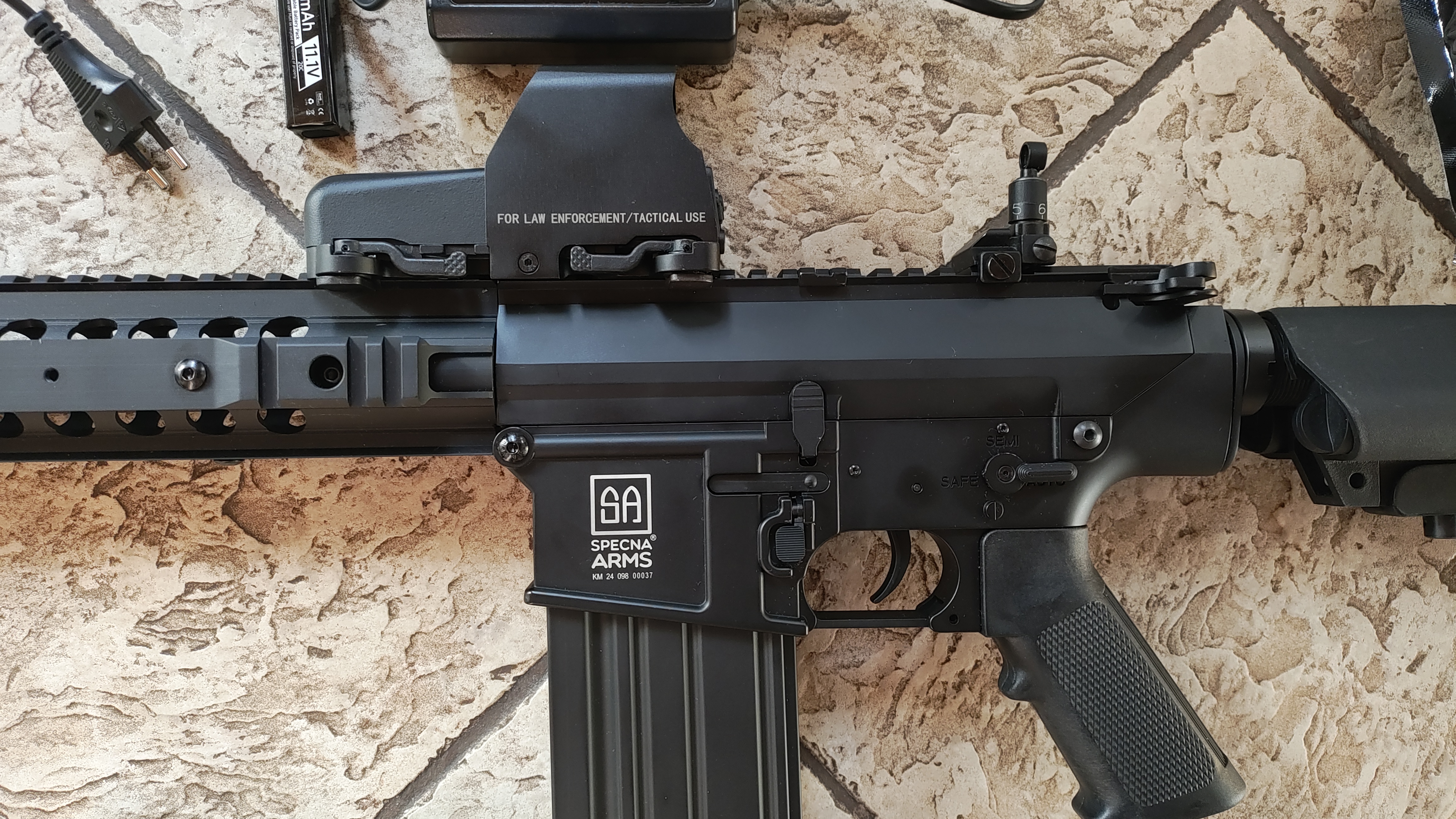 Specna Arms SA‑E36 Edge Kestrel ETU (AEG) + 5 magazynków, Li‑Po 11,1V, kolimator