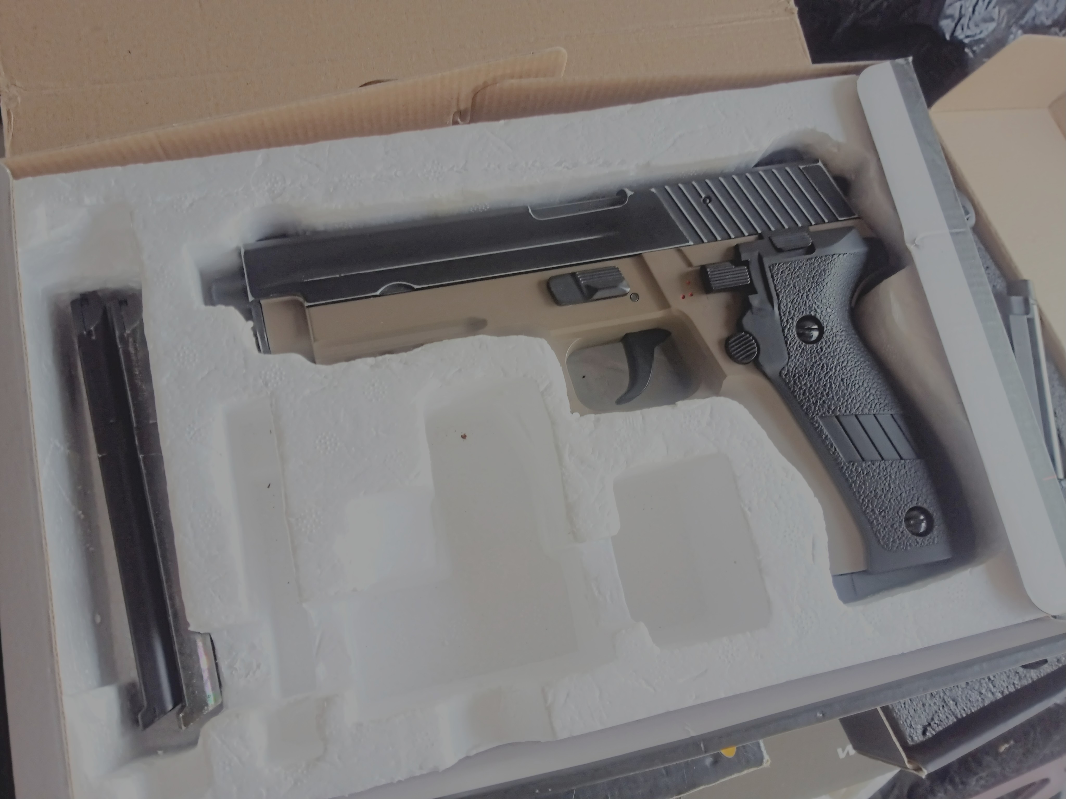 cyma aep pistolet elektryczny CM.122