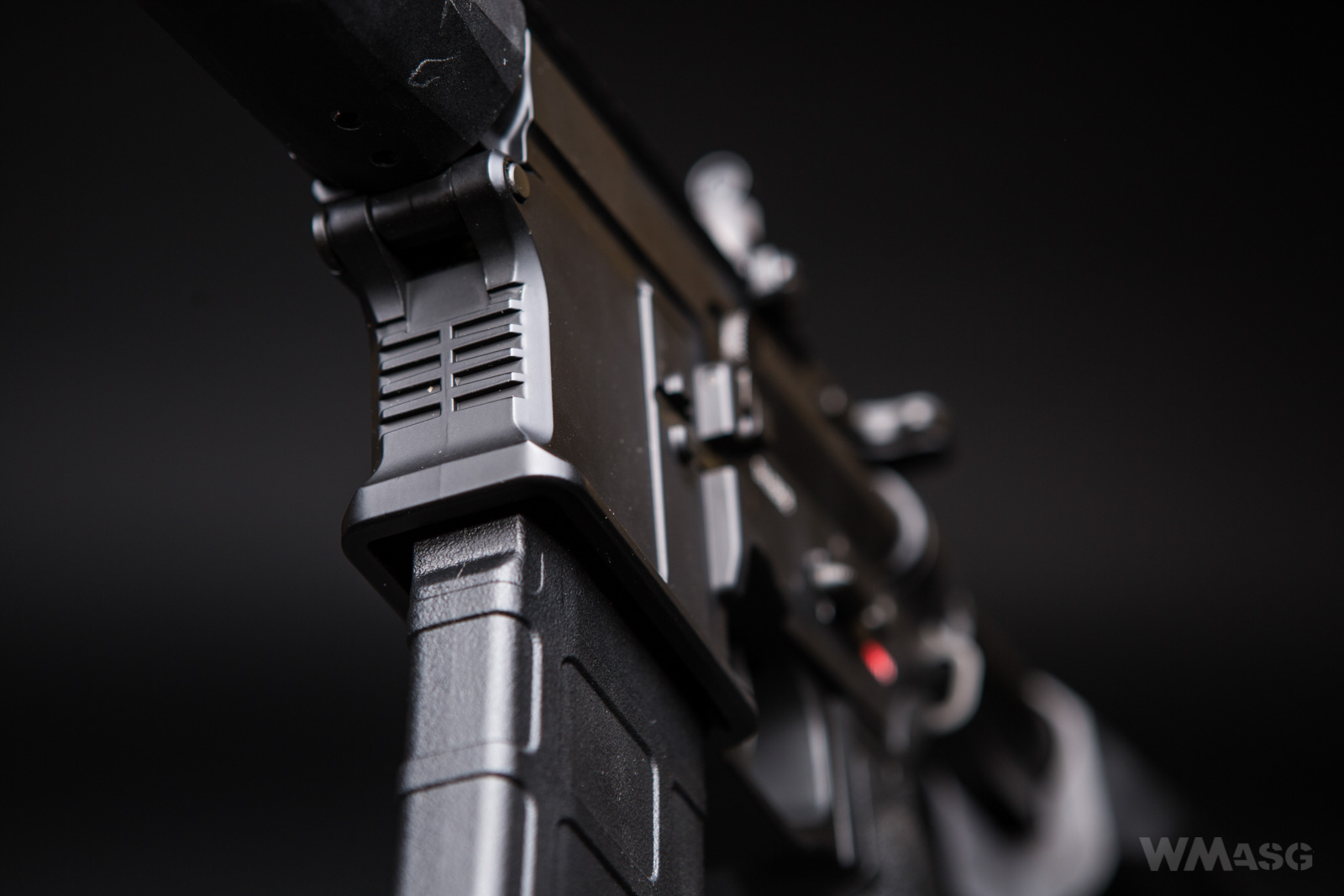 Cyma CM.097B - z zewnątrz