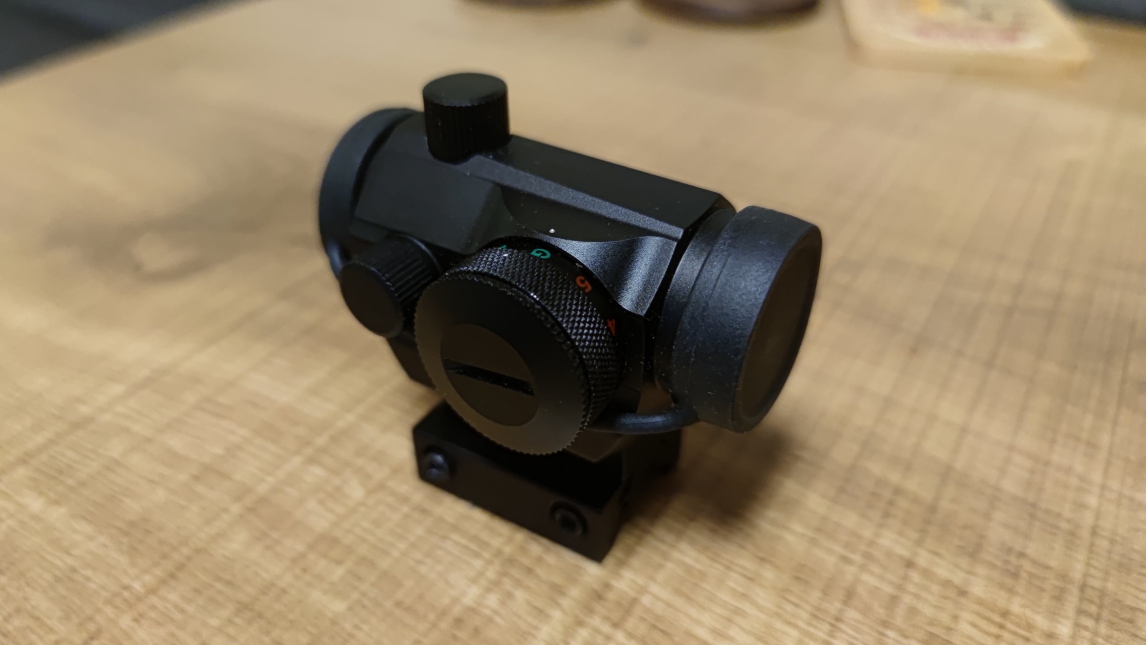 Kolimator T1 firmy Theta Optics + gratis ekran pleksi