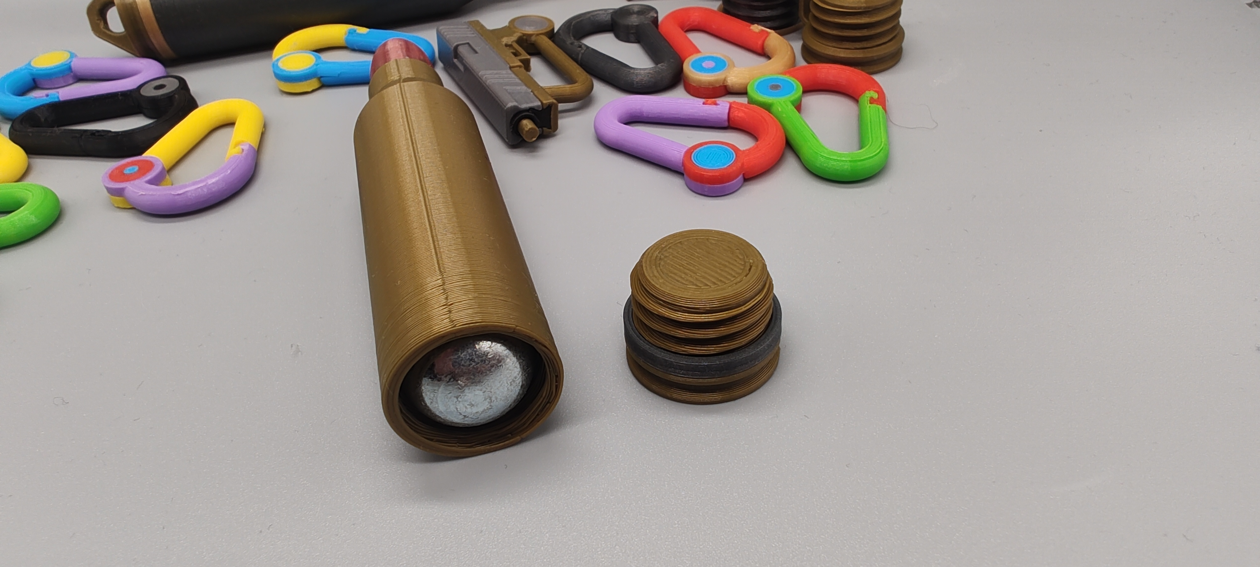 Pojemniki na kapsuły co2 w kształcie naboju, do zawieszenia / zamocowaniu na pasku itd