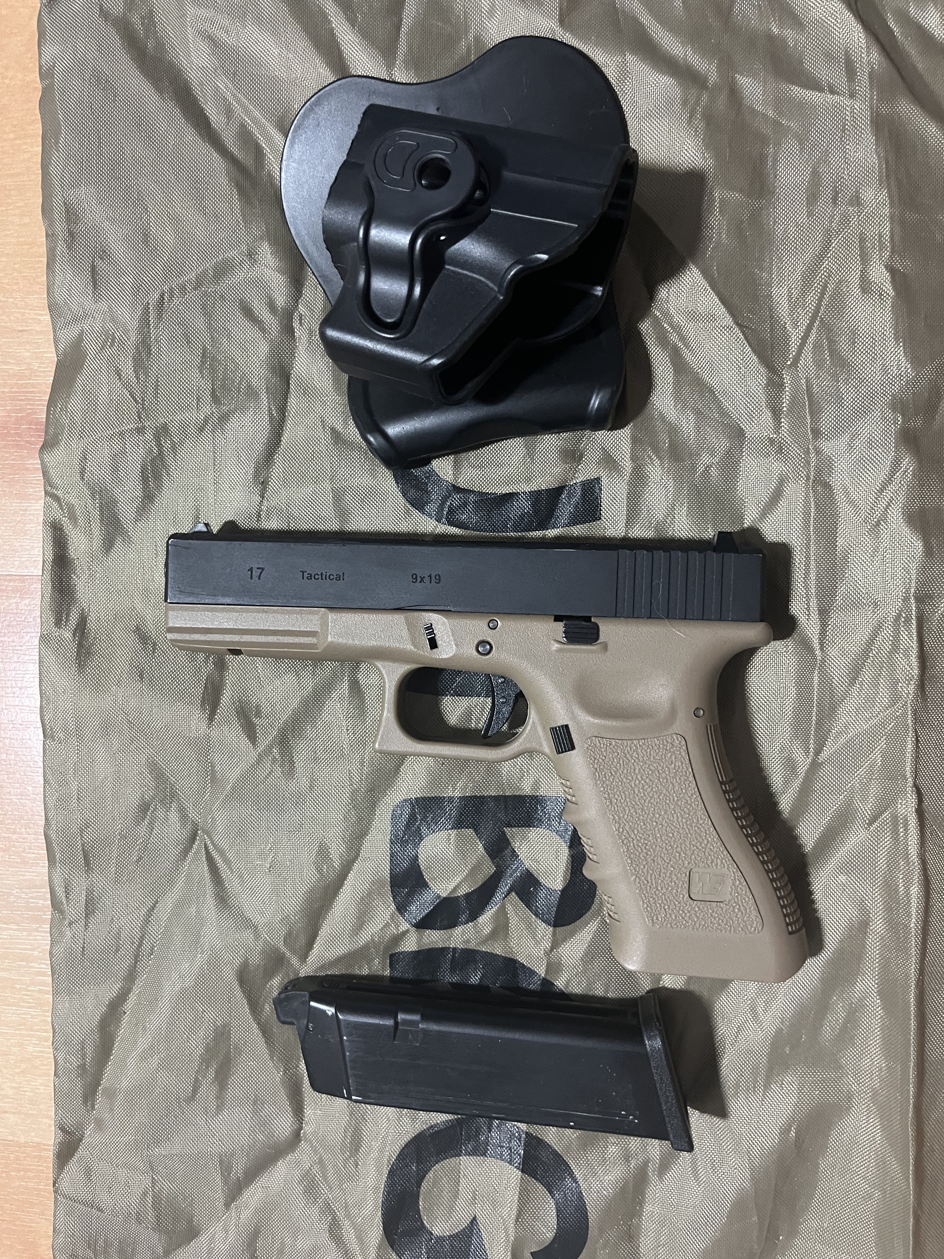 WE Glock 19 CO2 (GBB) FDE + kabura kydex + magazynek | replika ASG